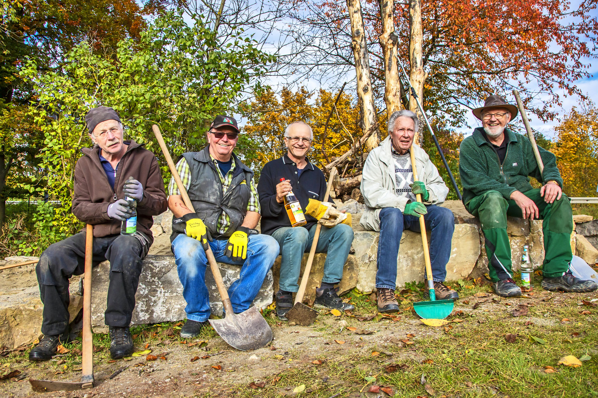 Pause nach getaner Arbeit. - Foto: NABU Balingen