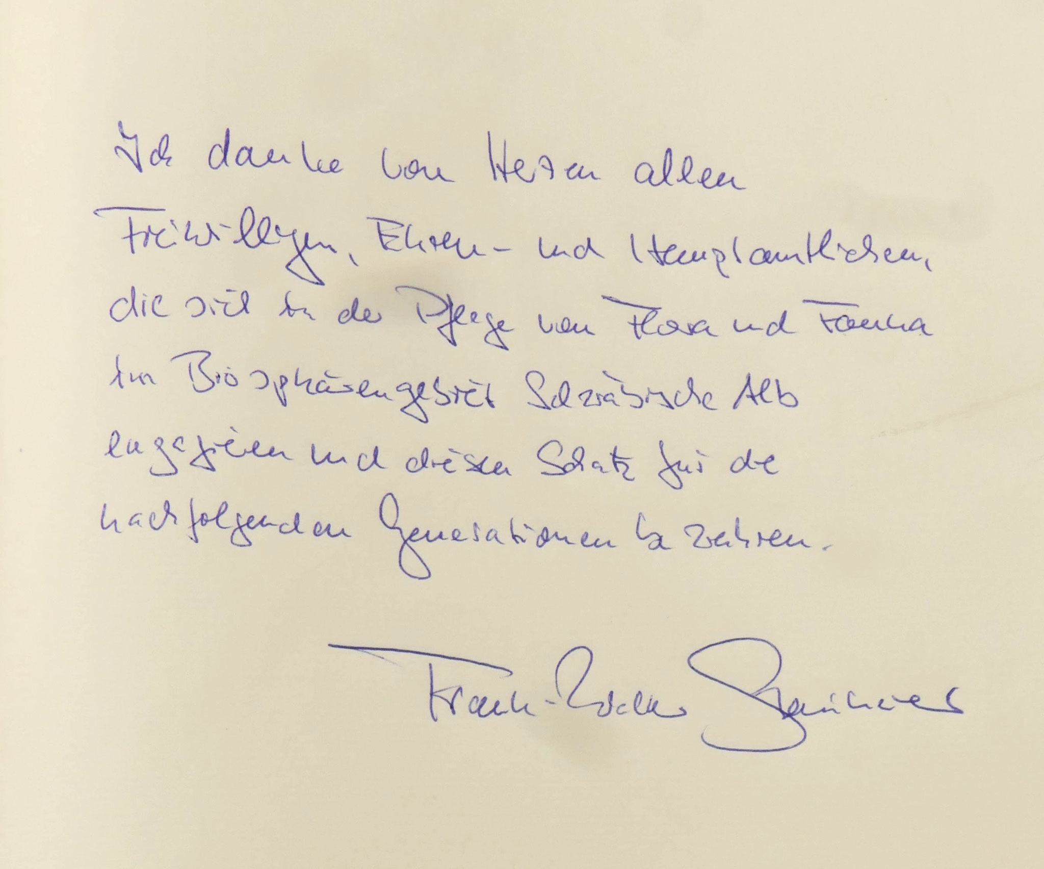 Dankesworte des Bundespräsidenten im Goldenen Buch des Biosphärenzentrums. Foto: Helmut Attinger
