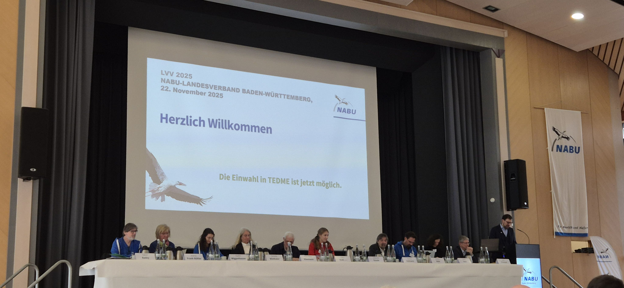 NABU-Landesvorsitzender Johannes Enssle begrüßt die Anwesenden. - Foto: Julia Flohr/NABU