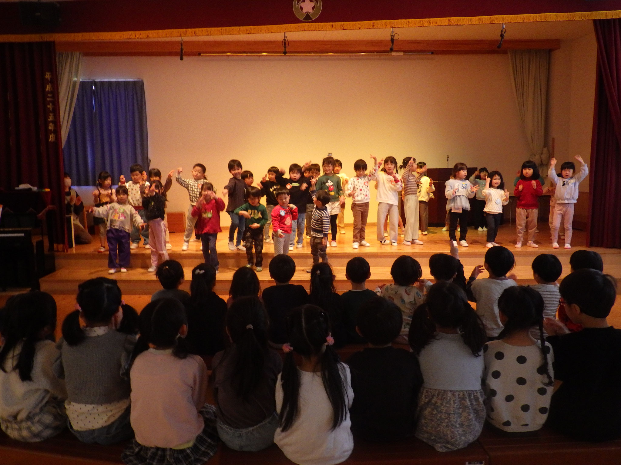 みんな大好き！ダンスタイム♪