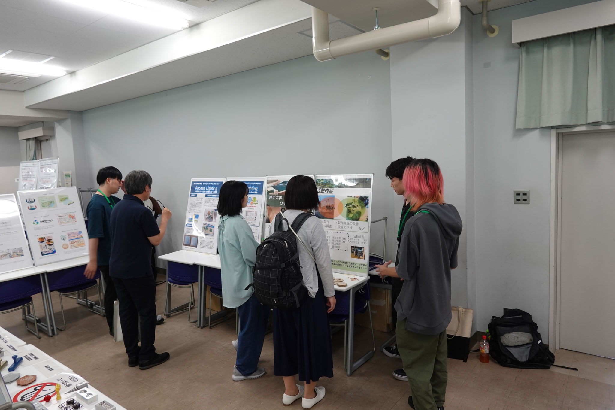 来場者への説明風景