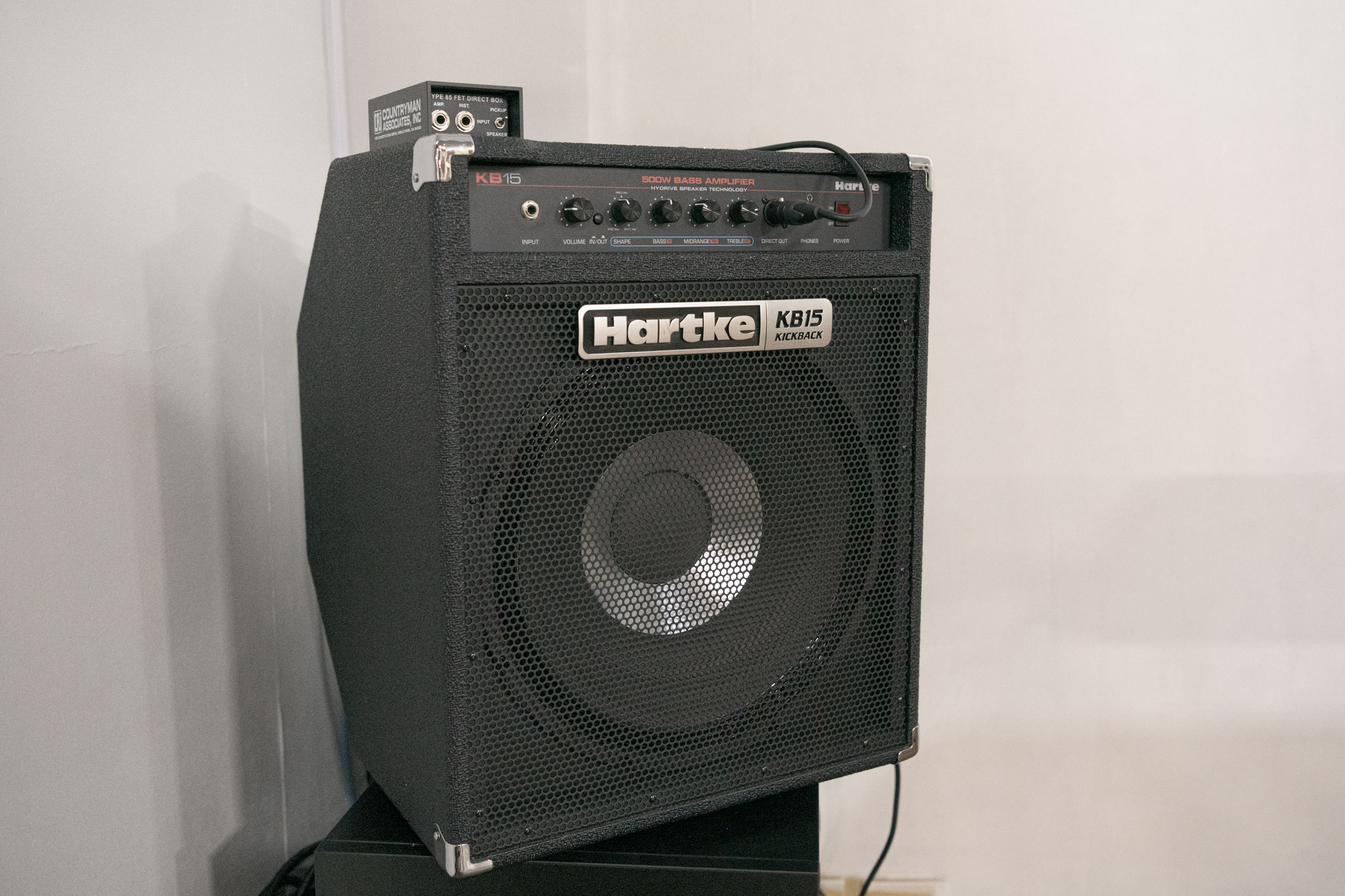 ベースアンプ(HARTKE KB15)