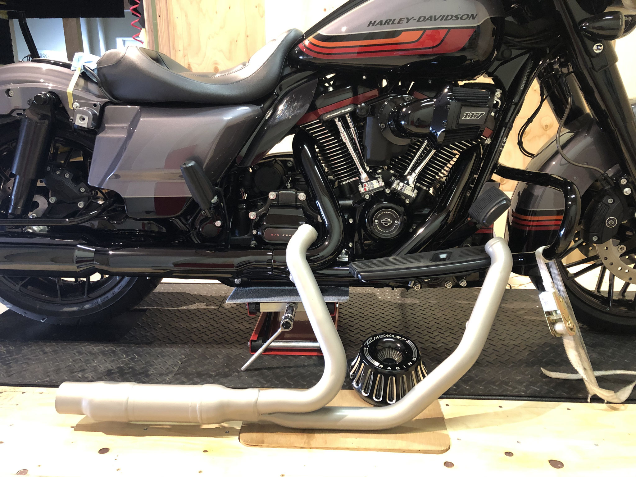 2020. CVO 117 (ｽﾃﾙｽﾍｯﾀﾞｰ)
