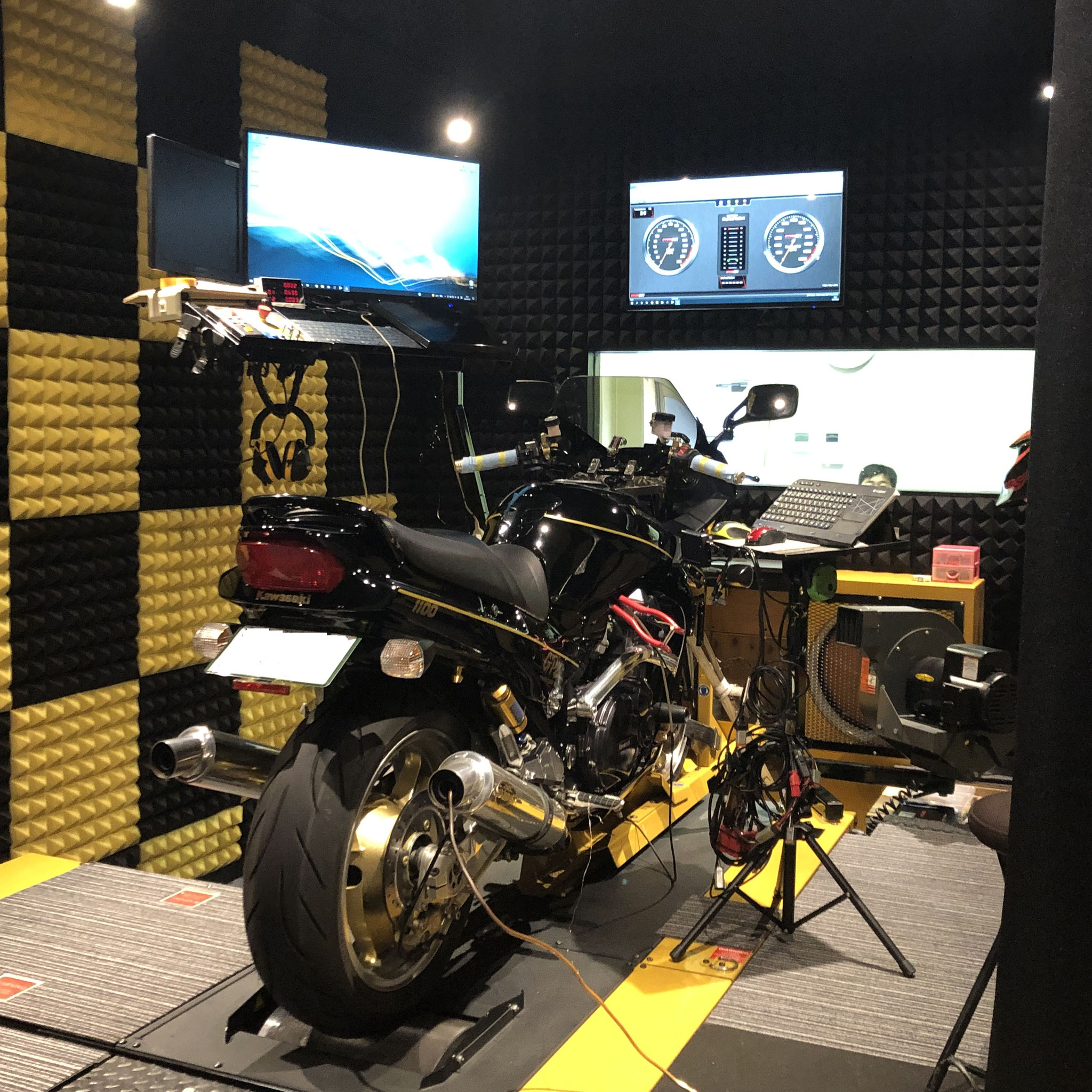 1997. Kawasaki GPZ1100 (水冷) 