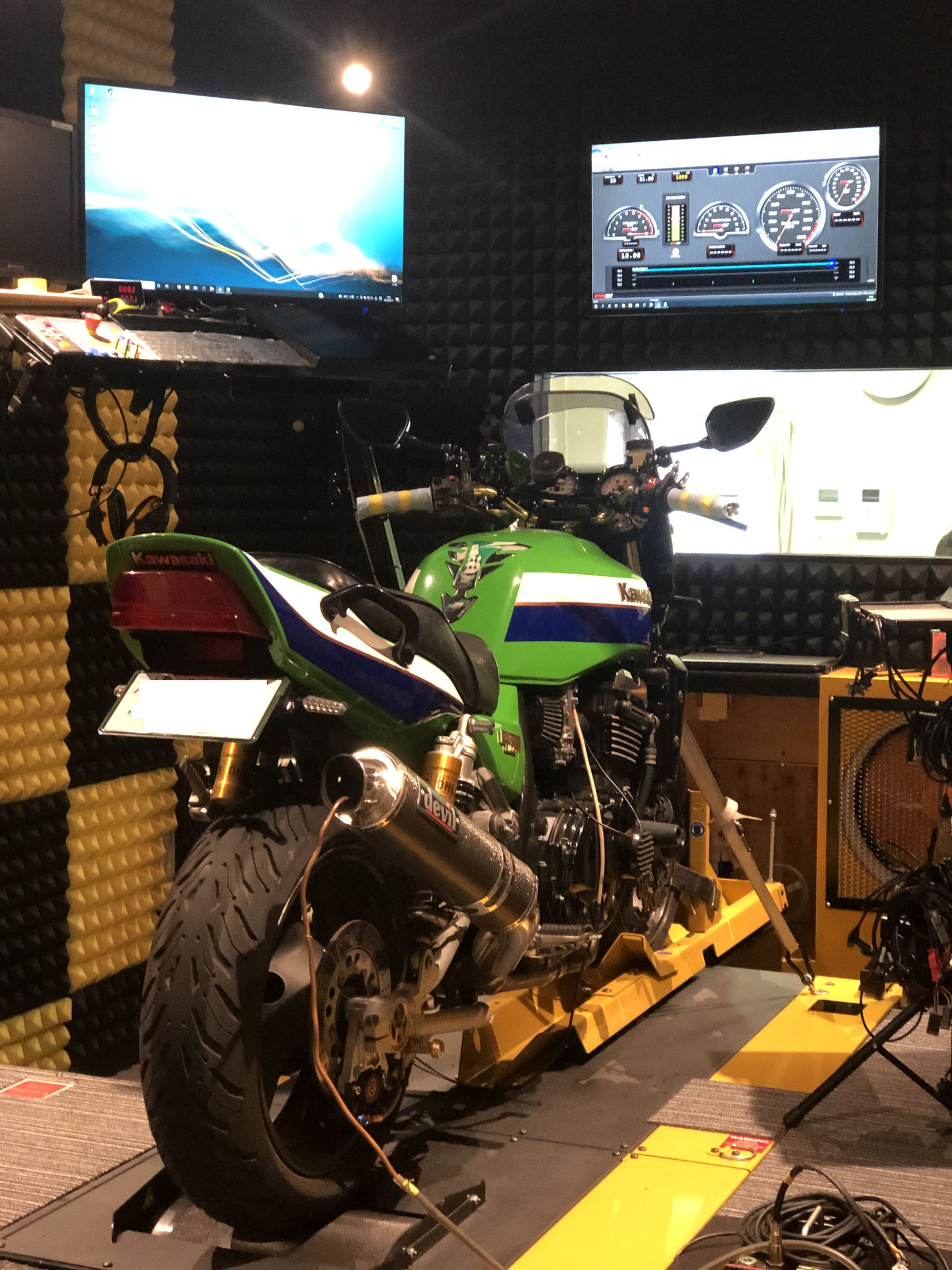 2000. Kawasaki ZRX1100 (水冷) 