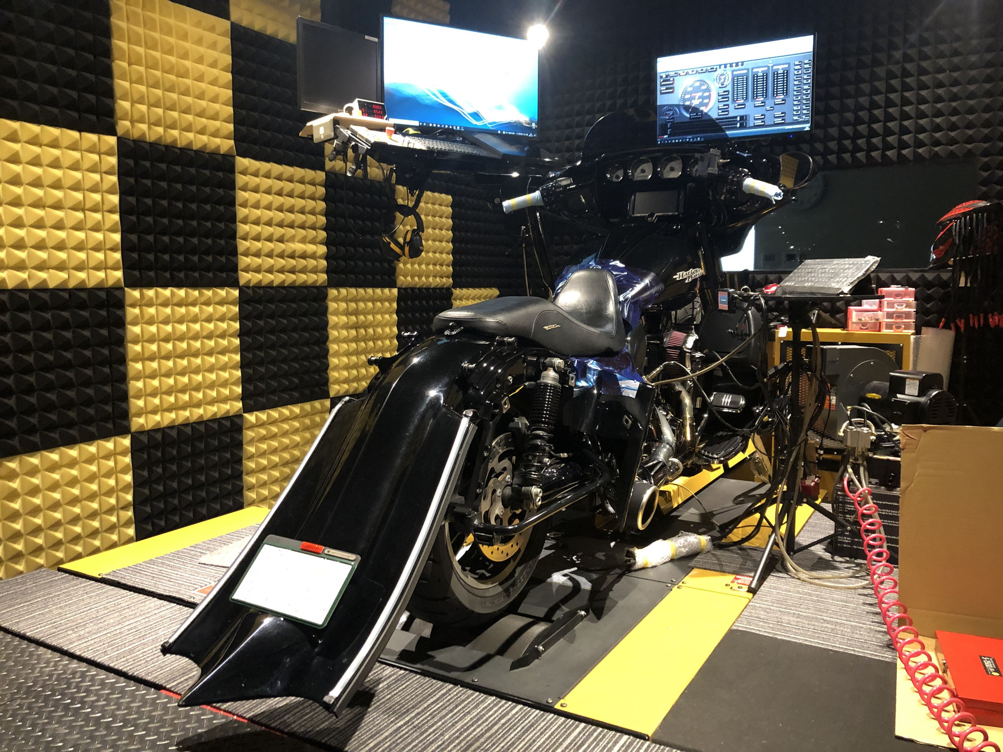 2014. Street Glide FLHX 103 