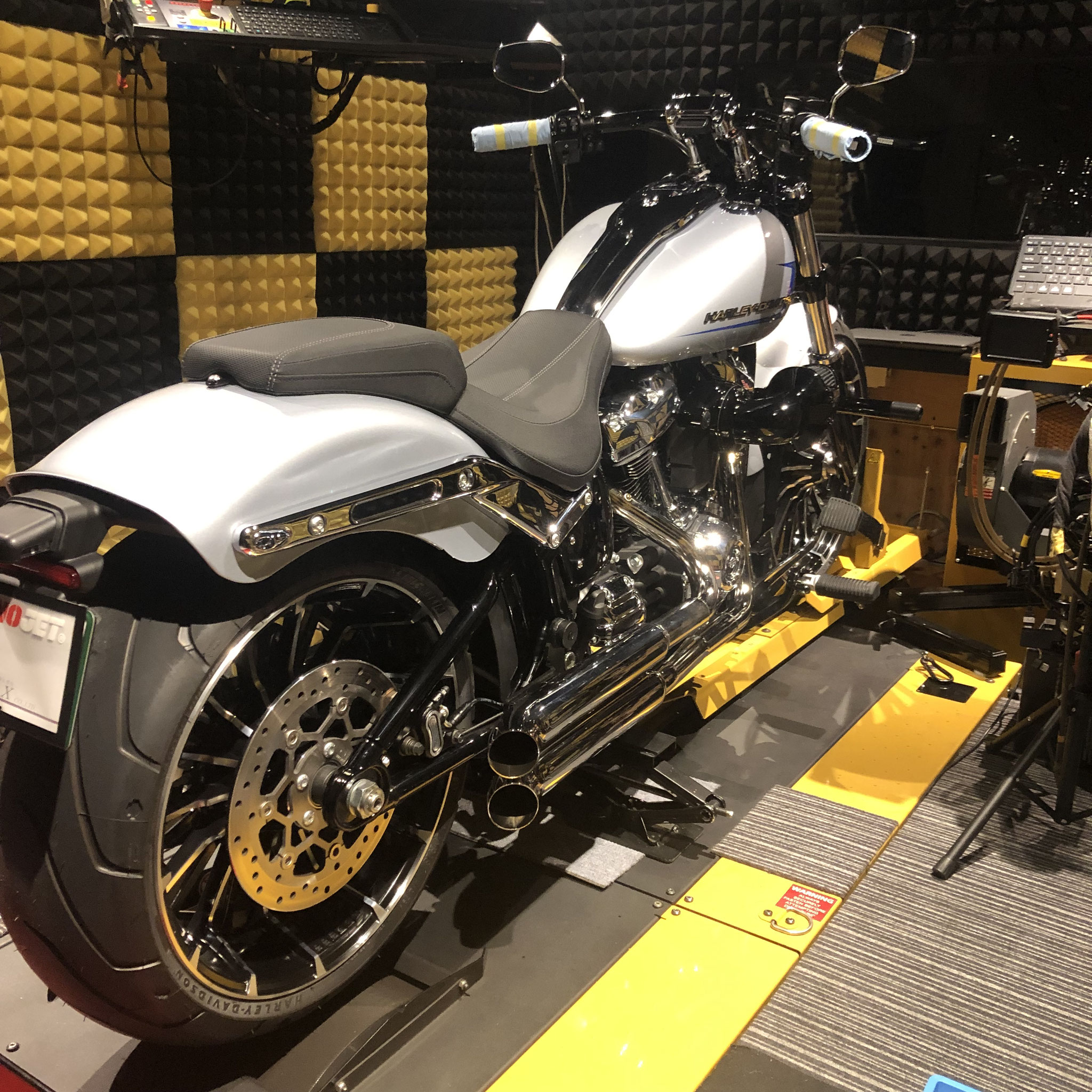 2023. FXBRS 117