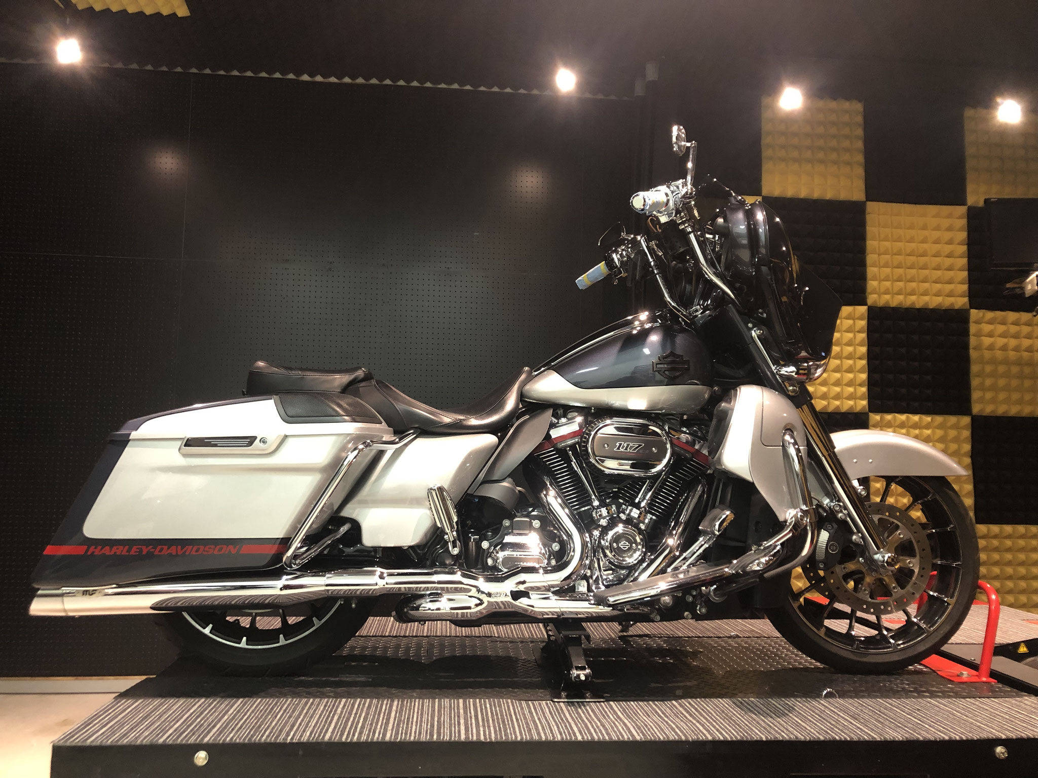 2019. Street Glide CVO 117 