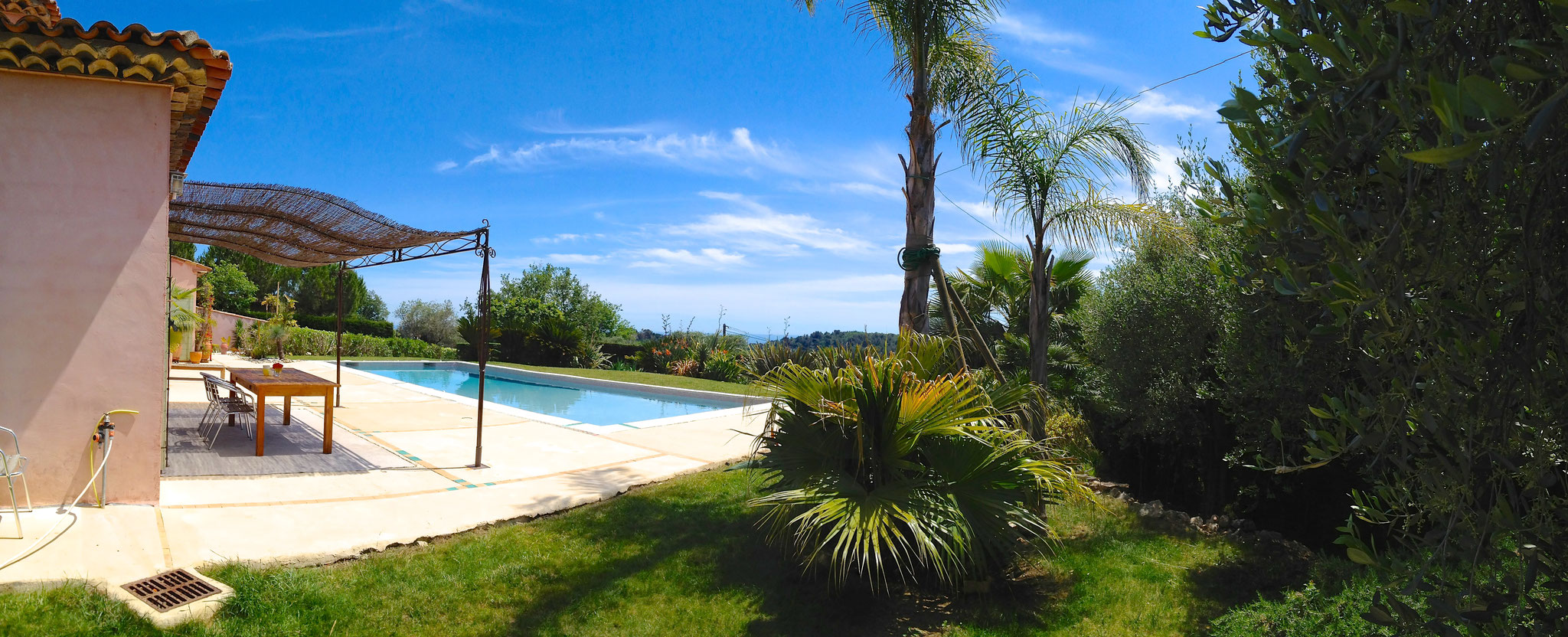 swimming pool garden rent villa holiday letting house in alpes maritimes french riviera france vence antibes nice