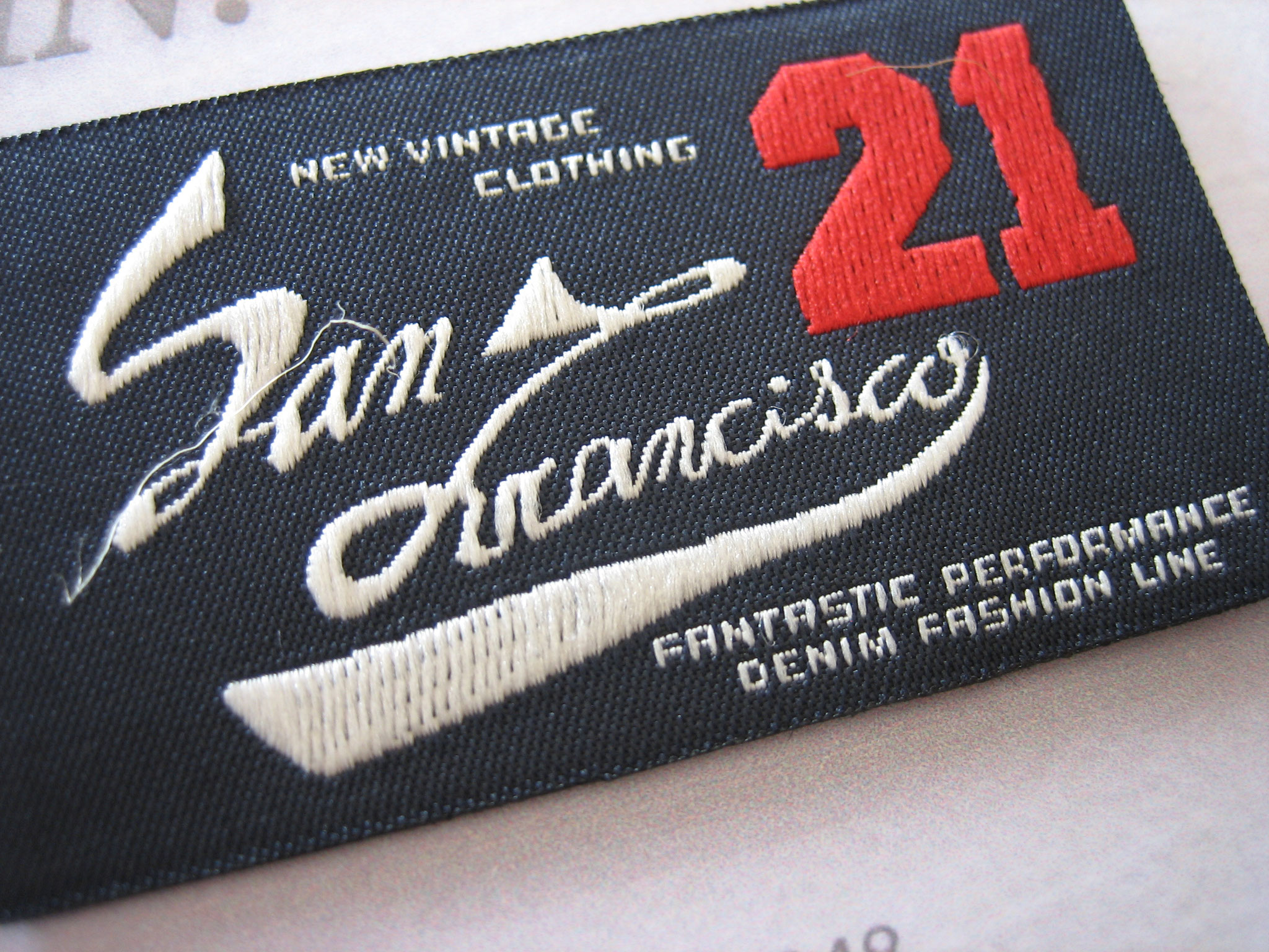 etichette jacquard