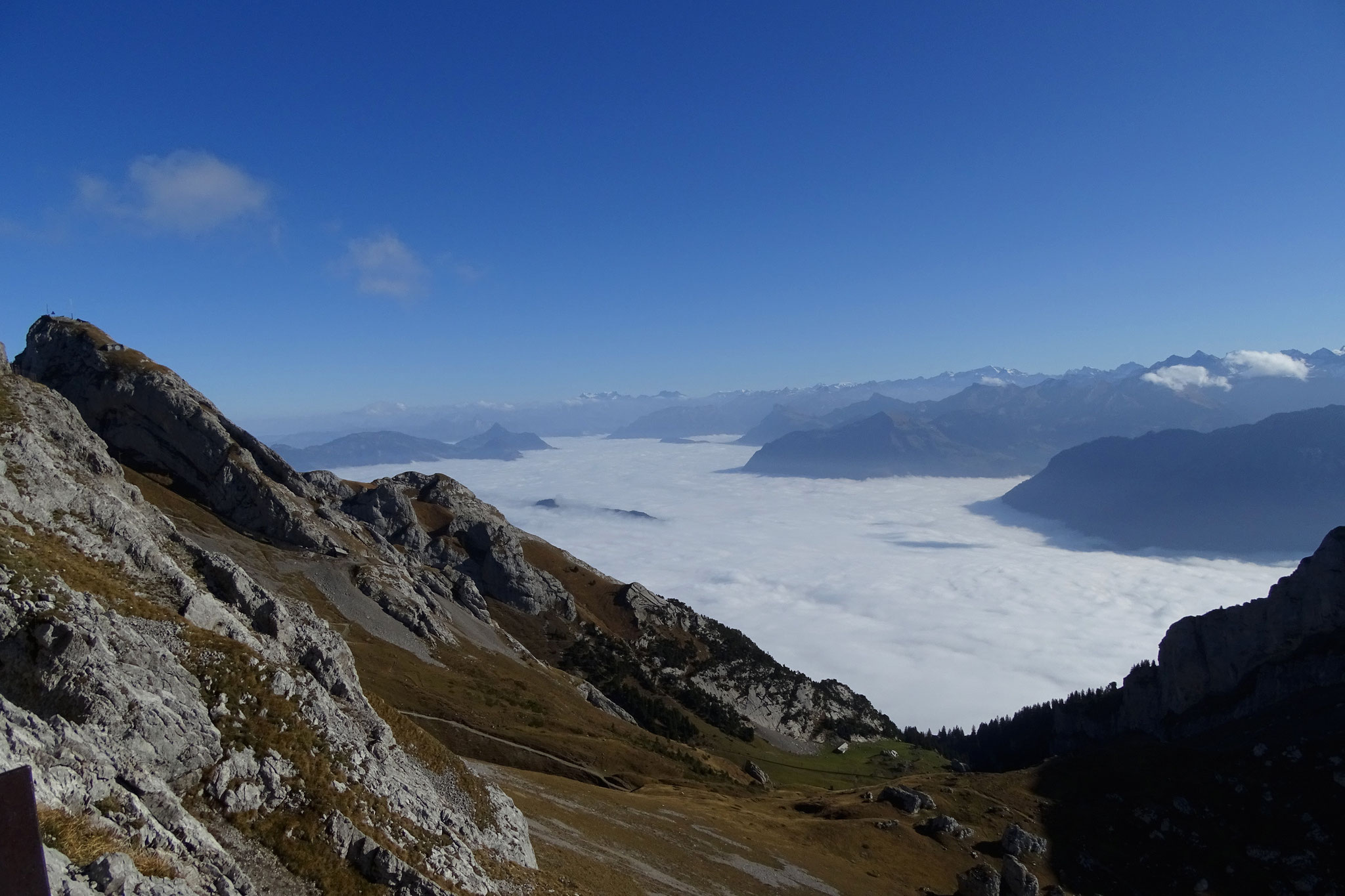 Nebelmeer über dem Vierwaldstättersee