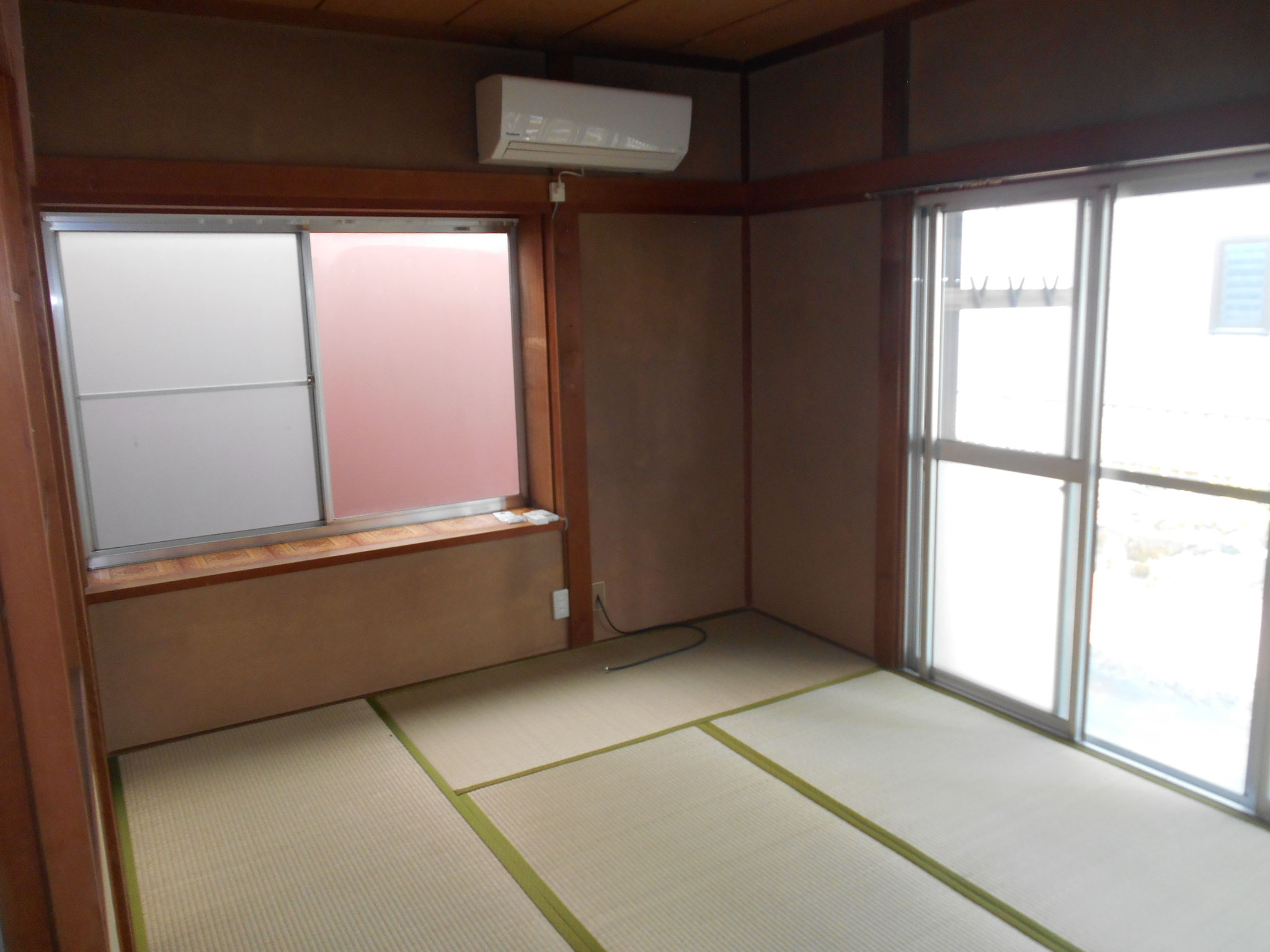 和室にエアコンあり（残置物）