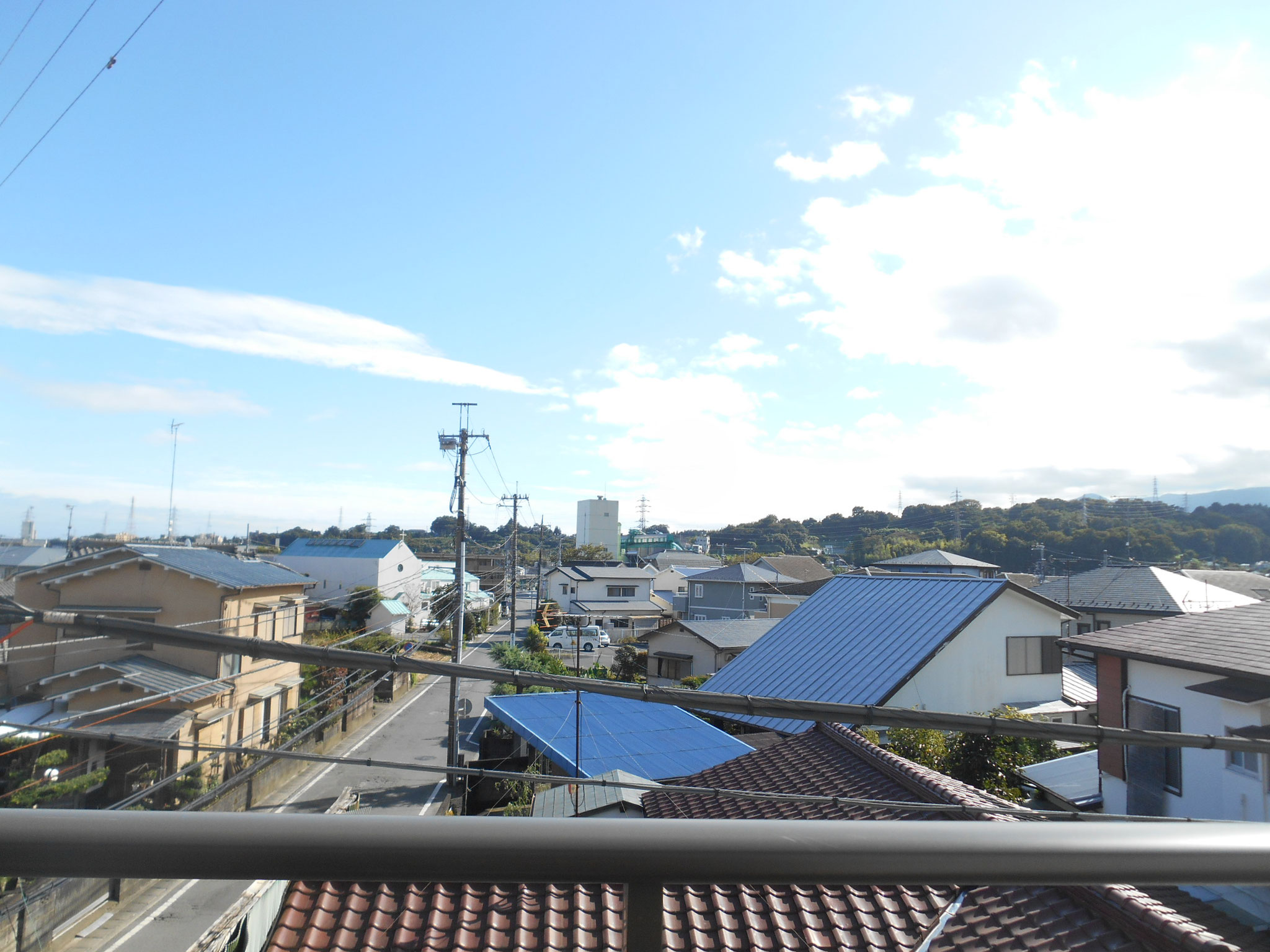 空を見上げるゆとりある暮らし