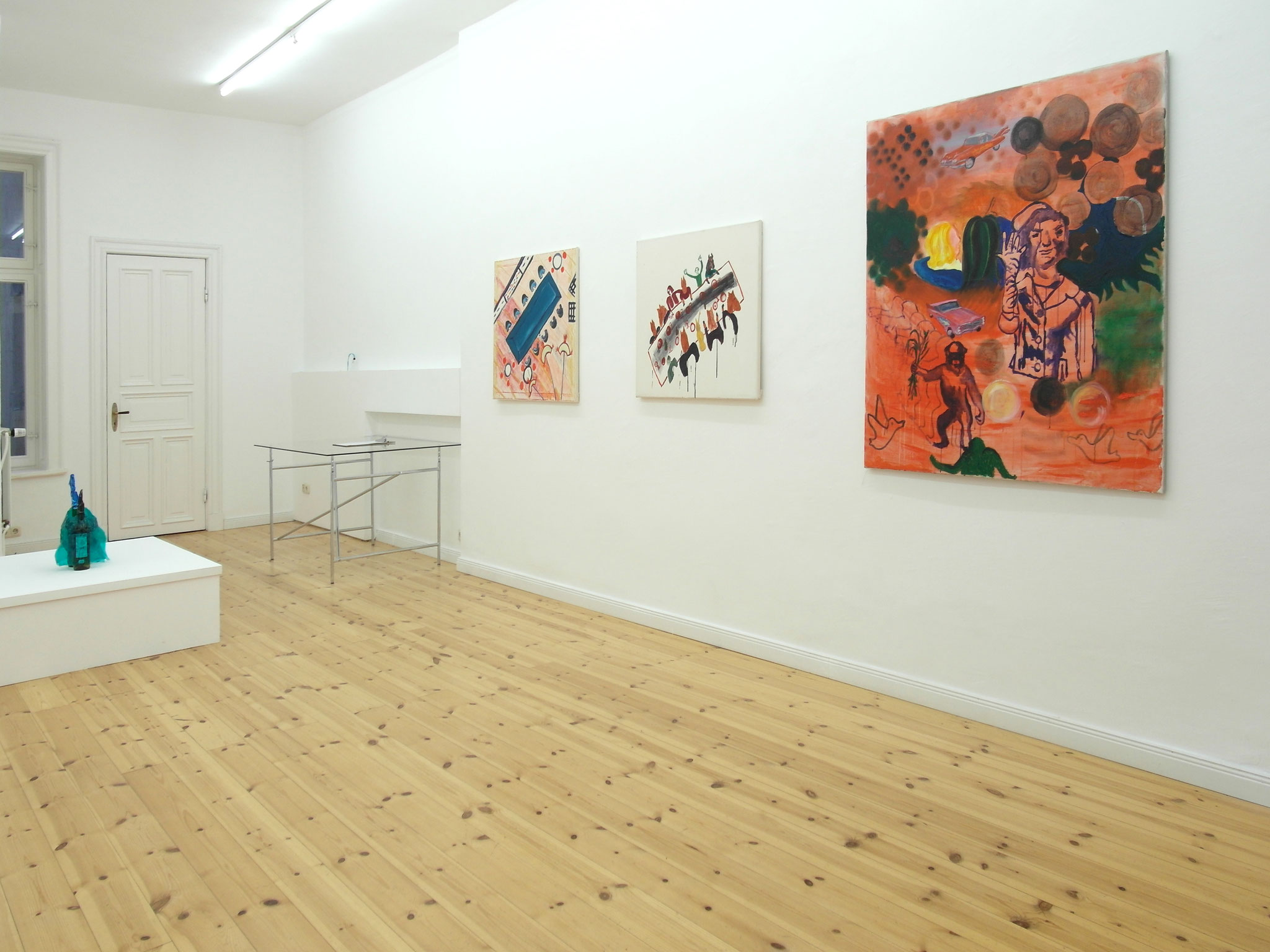 AUSSTELLUNGSANSICHT "OKKA-ESTHER HUNGERBÜHLER", V.L.N.R. "TANZ 2", "KLEINE LAMPE", "LEERES RESTAURANT VON OBEN", "INFORMAL LUNCH", "CADILLAC"