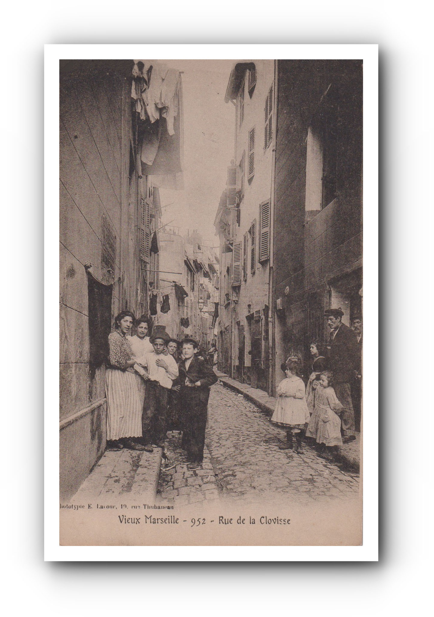 MARSEILLE - Rue de la Clovisse
