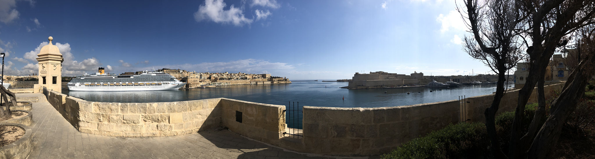 View to La Valetta, Malta (April 2019)