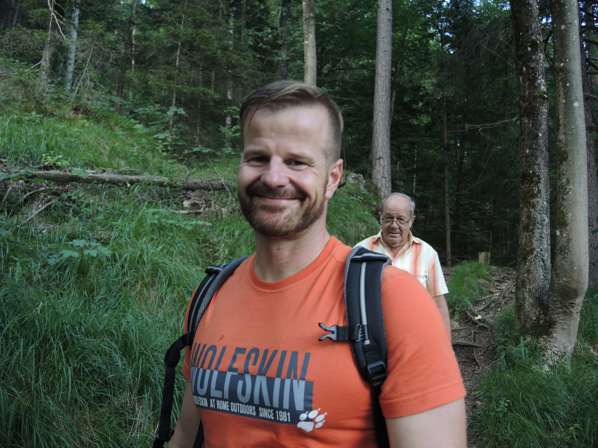 Hansjörg und Rainer auf dem Rückmarsch zum Fest