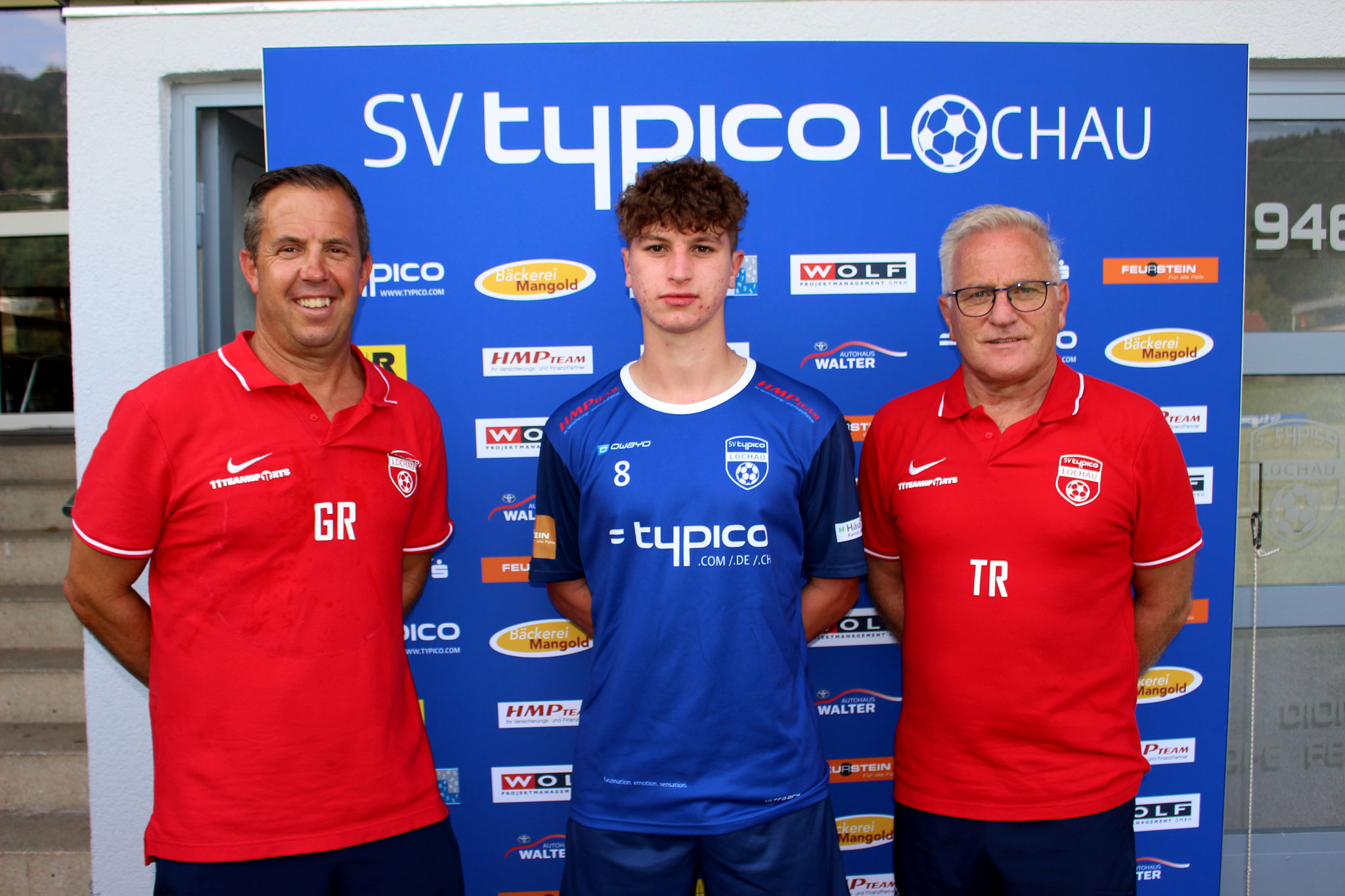 Neuzugang Rene Nesensohn mit Co-Trainer Günther Riedesser und Trainer Peter Sallmayer