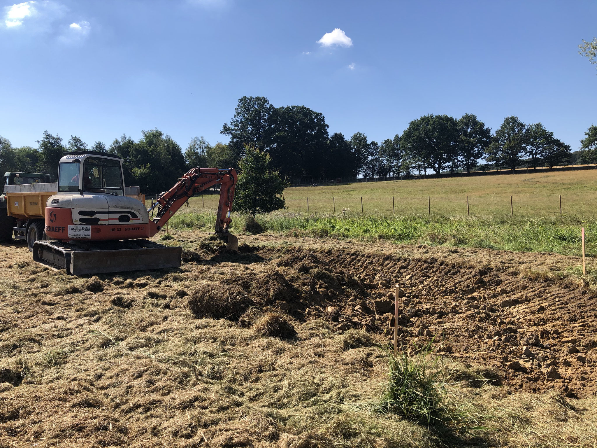 Die Arbeiten am ersten Teich beginnen