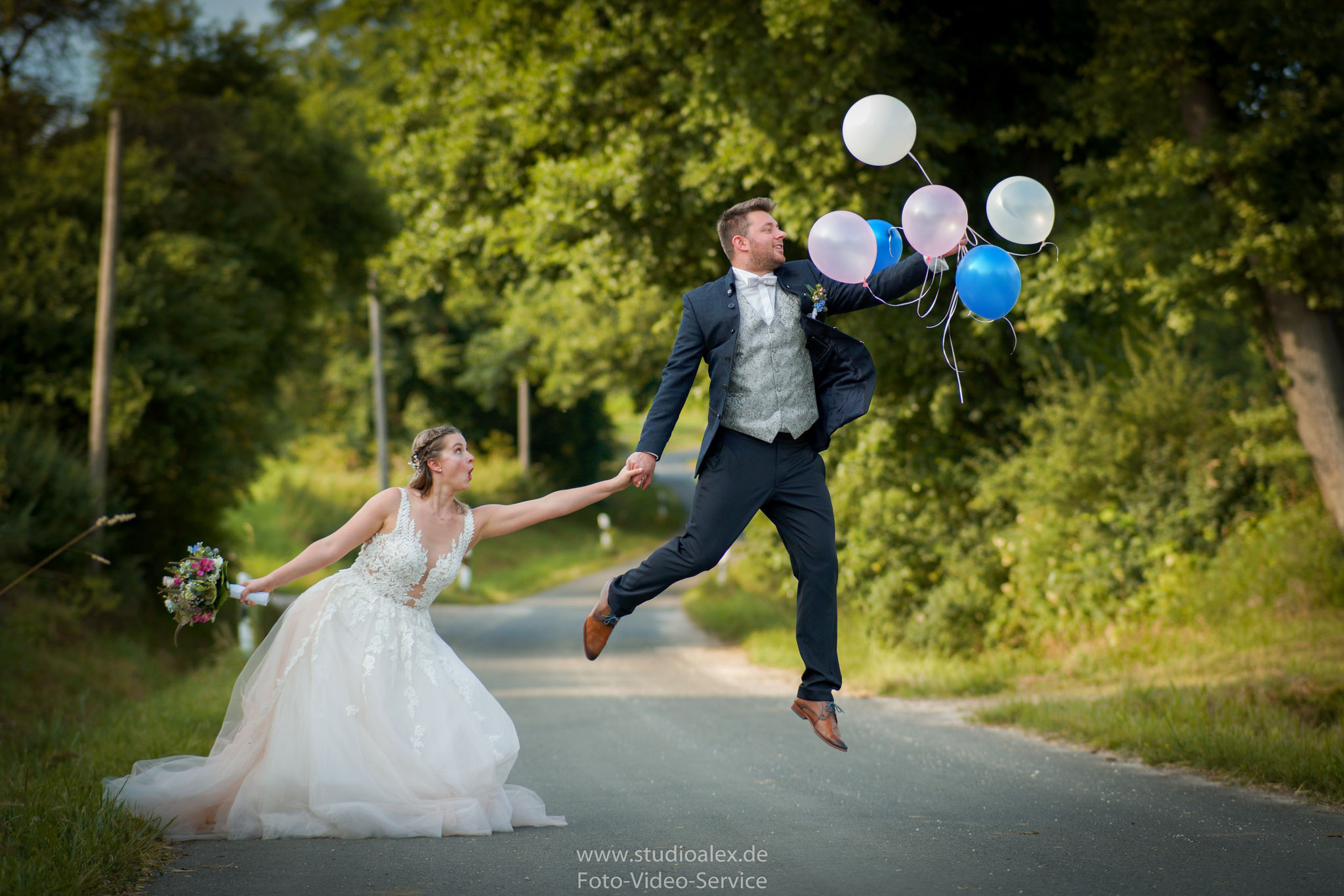 Hochzeitsfotograf Feucht Nürnberg und Fürth, Hochzeitsfotos Feucht, Hochzeitsbilder in Feucht bei Nürnberg, Studio Alex Fotograf Studio Alex