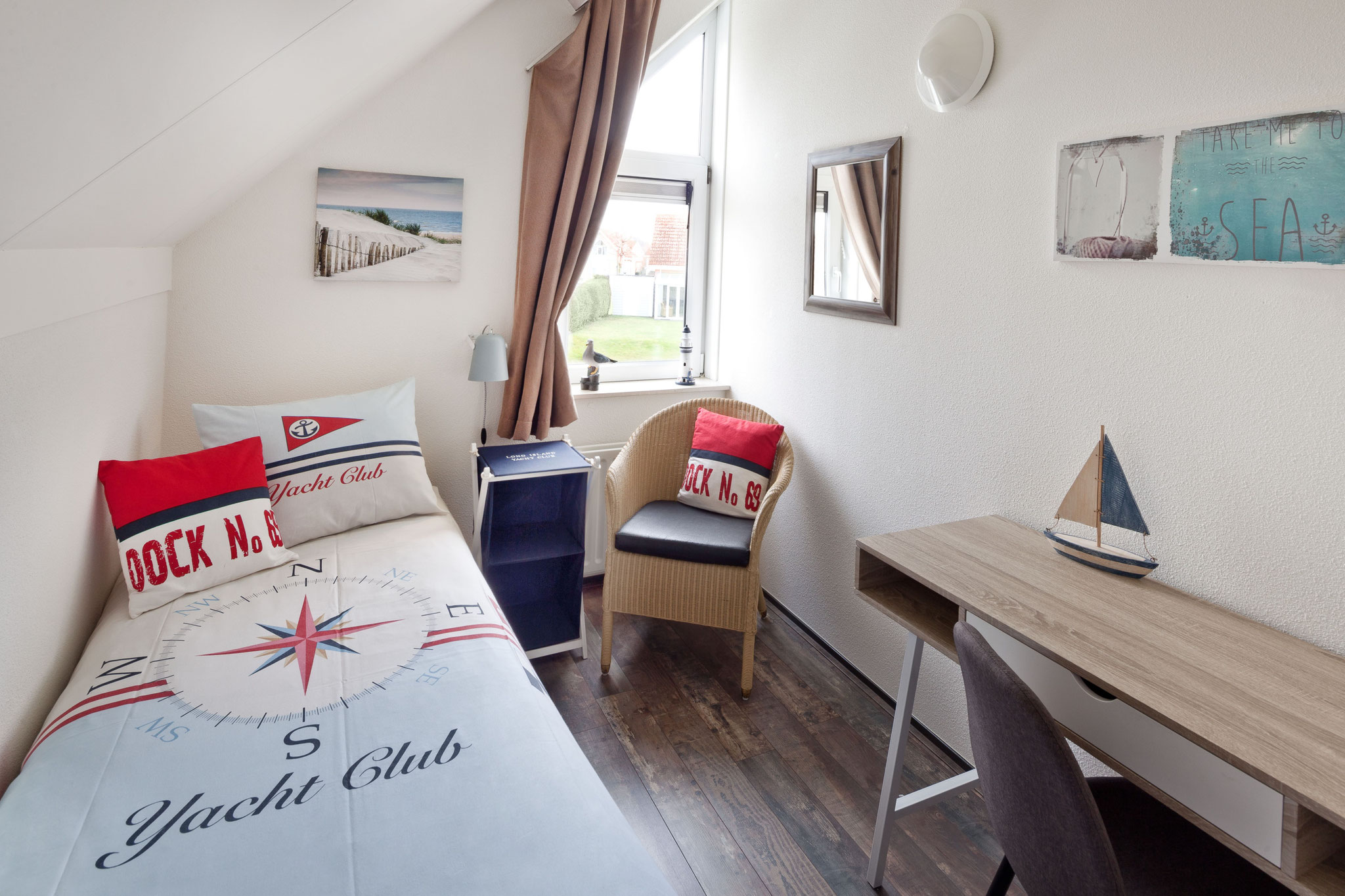 Schlafzimmer mit 1 Einzelbett