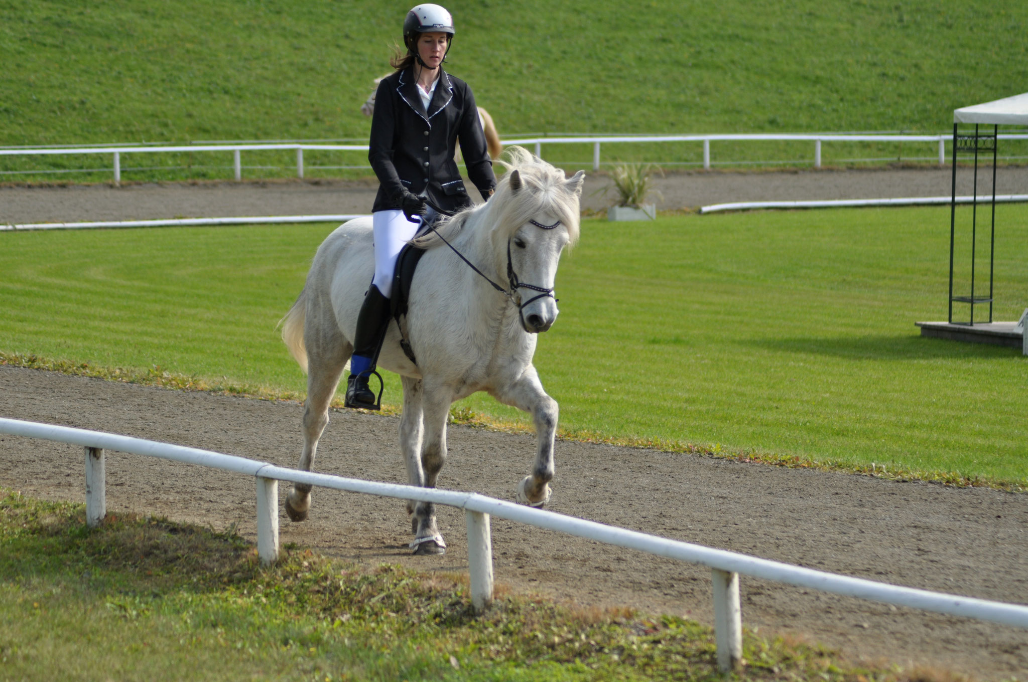 Michaela Schennach mit Hrimandi vom Thomalhof