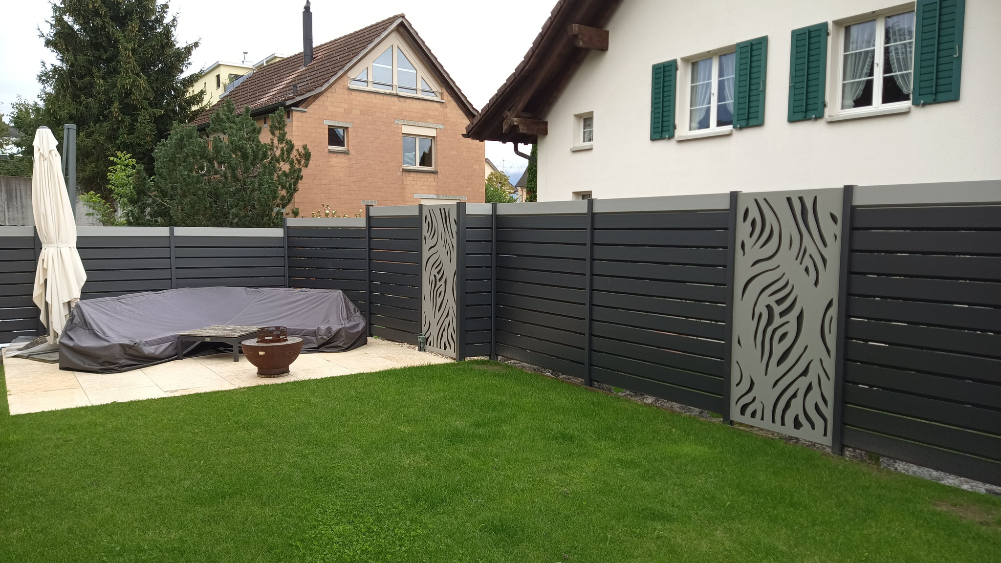 ALU Tanga 150 anthrazit und silbergrau mit Designelementen