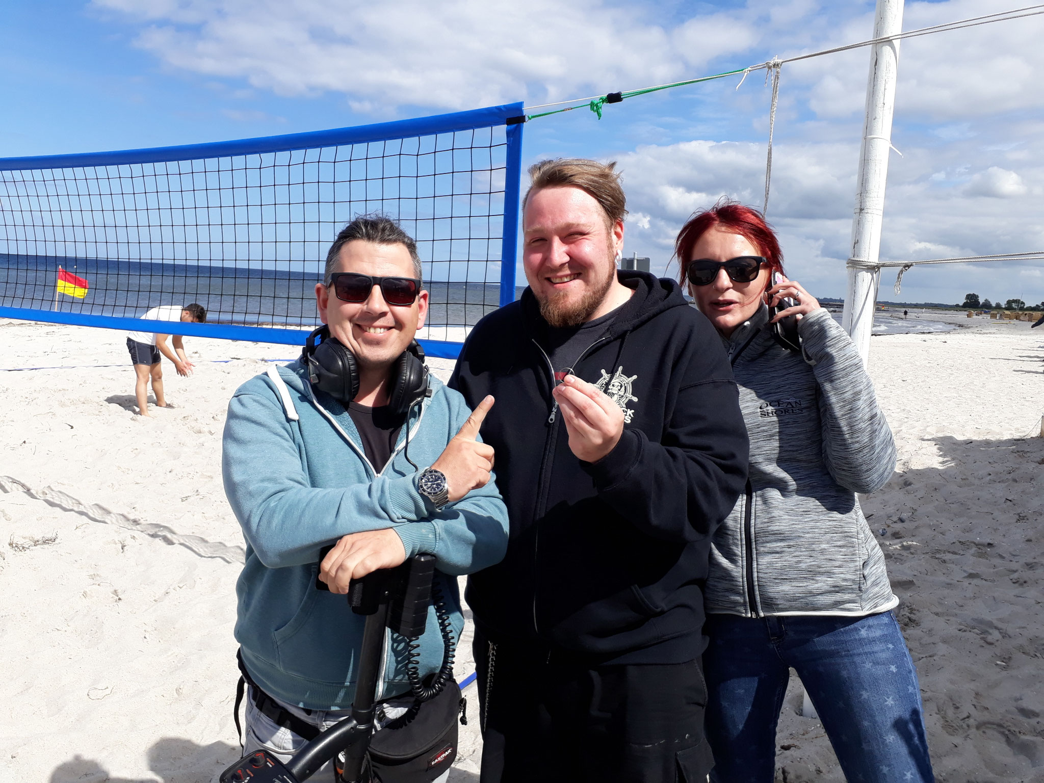 Goldring auf Spielfeld verloren! 