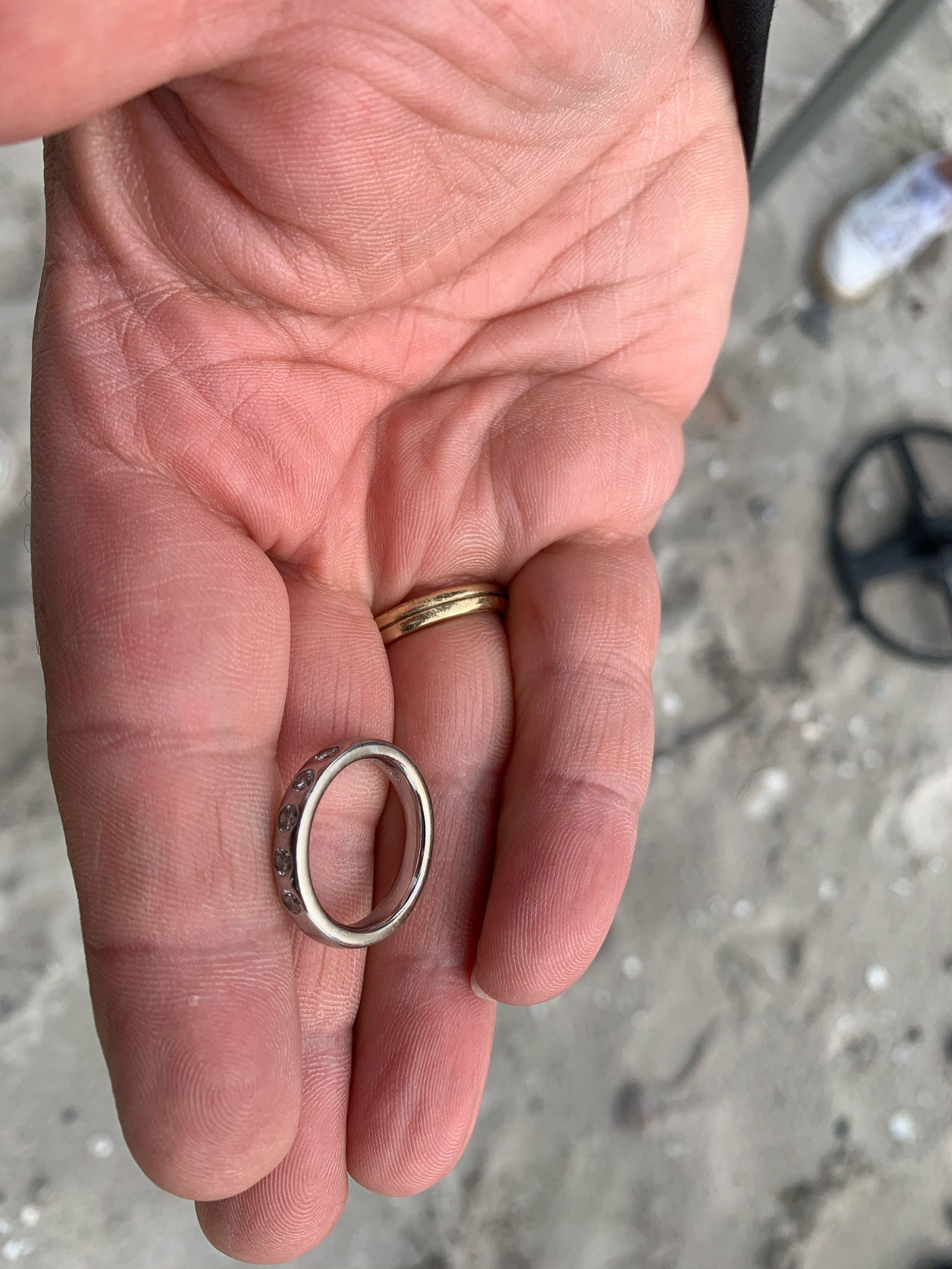 Ring im Sand verloren? 