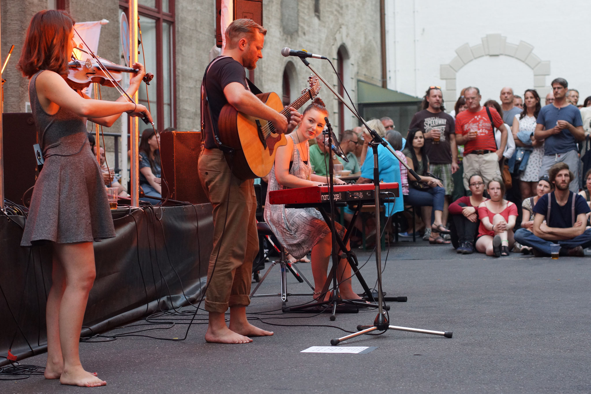 Konzerte im Bürgerhof 09.07.16 "a little bit of all" - Freiwilligen-Zentrum Augsburg - Foto: Crayfish