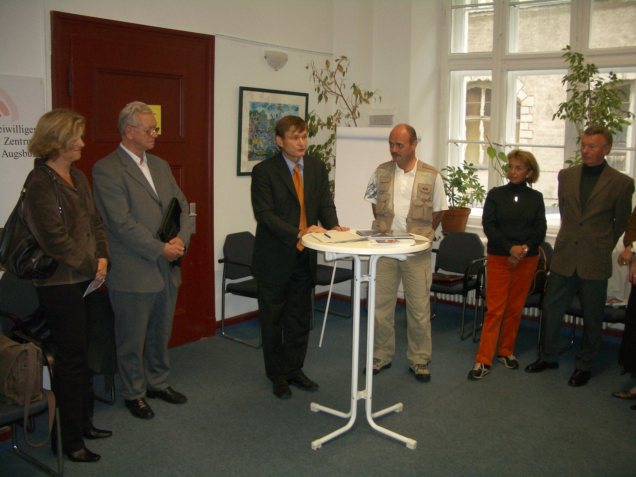 Bürgertreff 29.09.05 "Aktionsbündnis Augsburg-Asien" - Foto: Wolfgang F. Lightmaster - Freiwilligen-Zentrum Augsburg