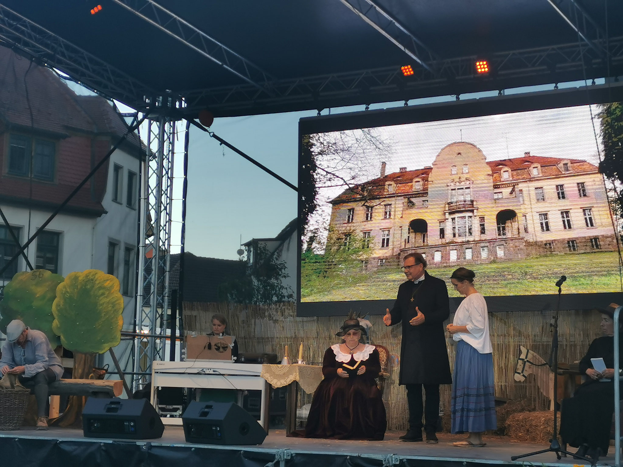 Premiere "Kein Hüsung – Eine Stadt spielt Fritz Reuter"