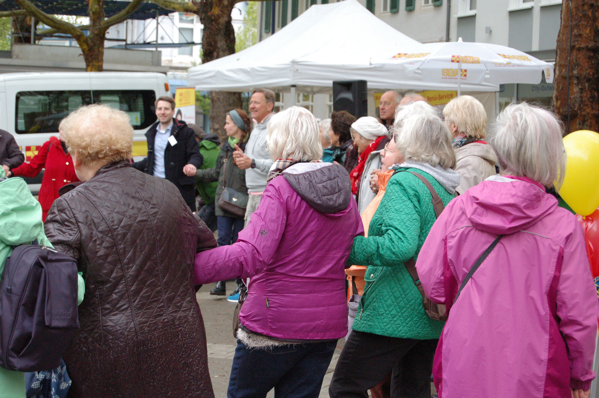 Gemeinsam mehr erreichen – Senioren-Flashmob-Aktion im Rahmen des IZGS-Projekets GESCCO | Foto: IZGS
