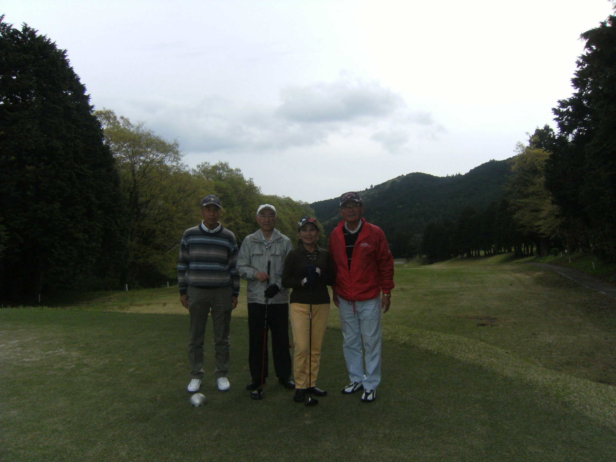 アウト１組鶴岡・測田・小宮・大島」さん