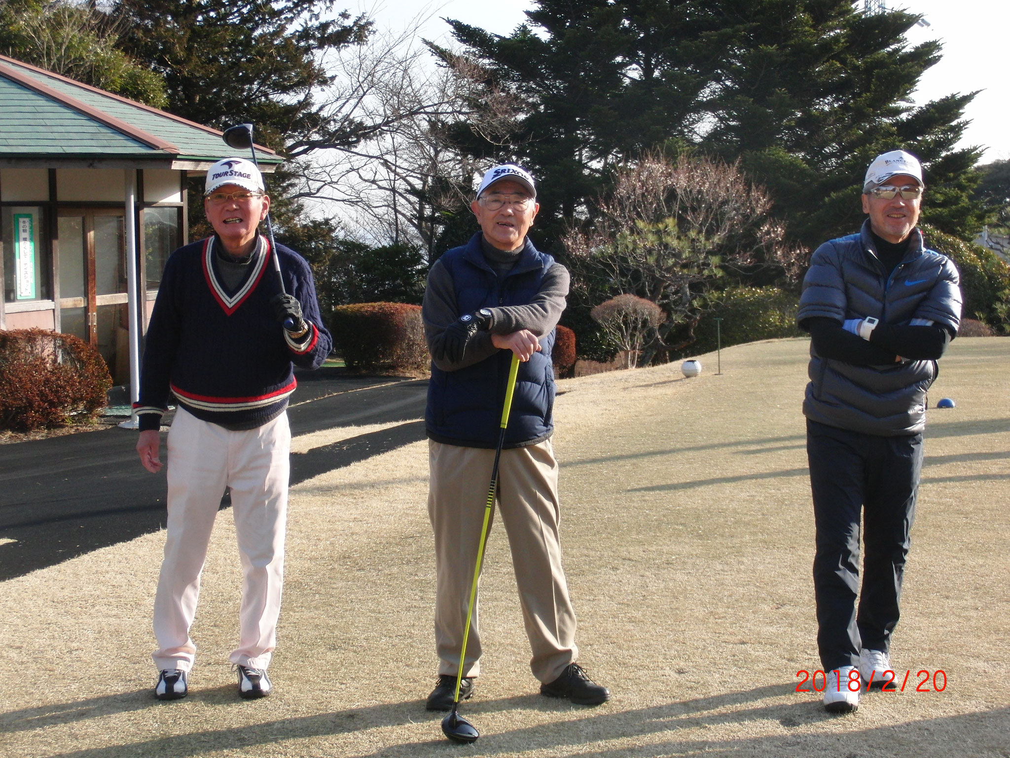 スタートを見学する　大島さん、３位の則田さん、　ベスグロの小林さん