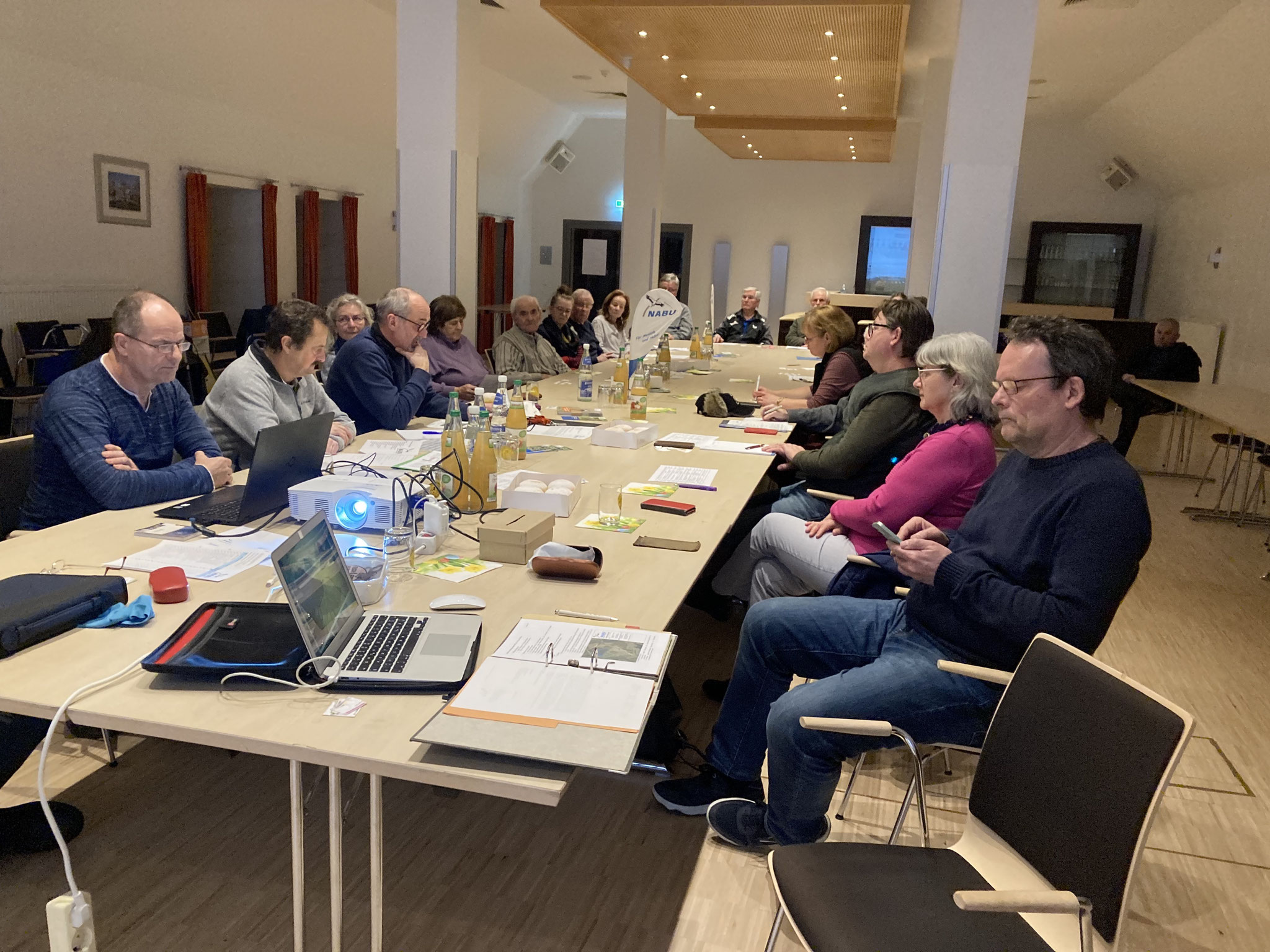 Während des Geschäftsberichts_2; Foto: Michael Wetzel