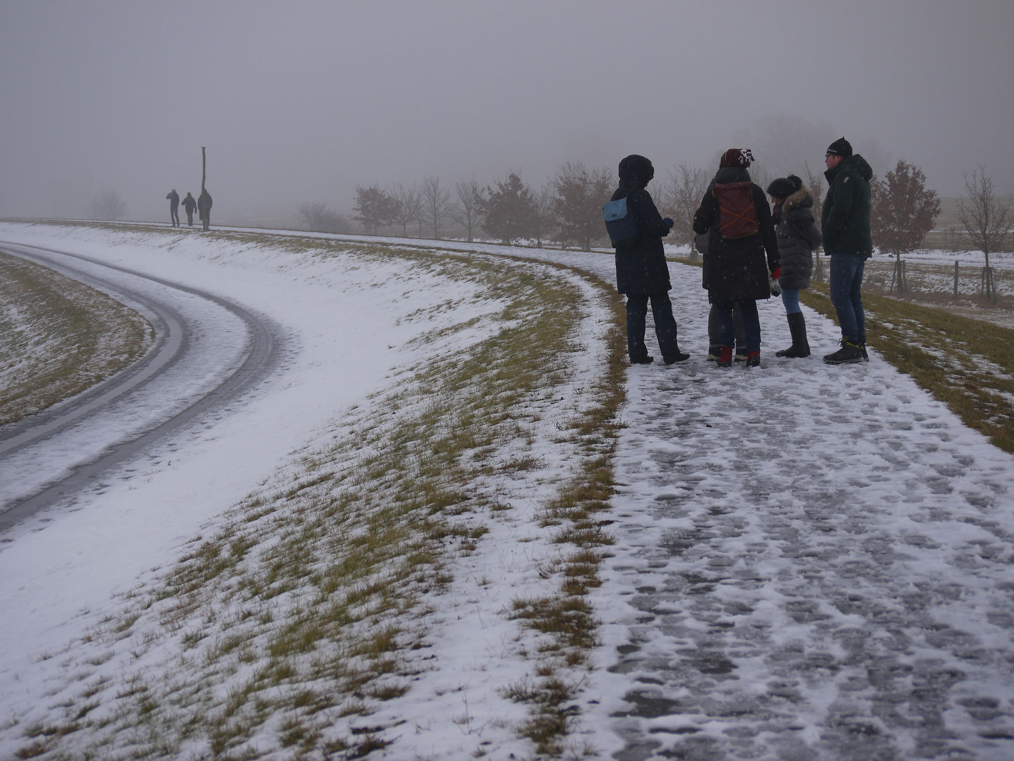 Beim Rückweg auf dem Deich; Foto: Michael Wetzel