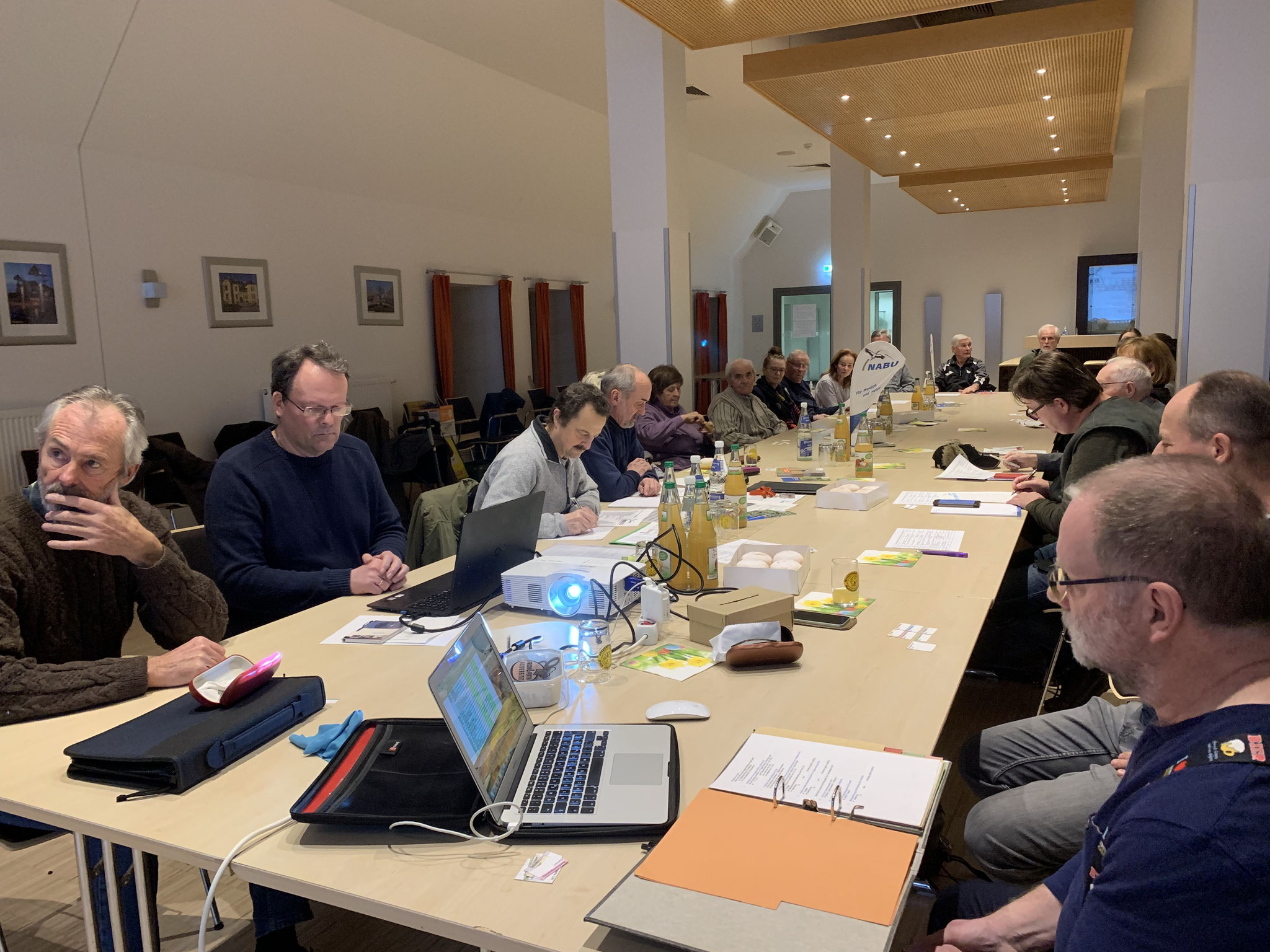 Während des Geschäftsberichtes_1; Foto: Claudia Wetzel