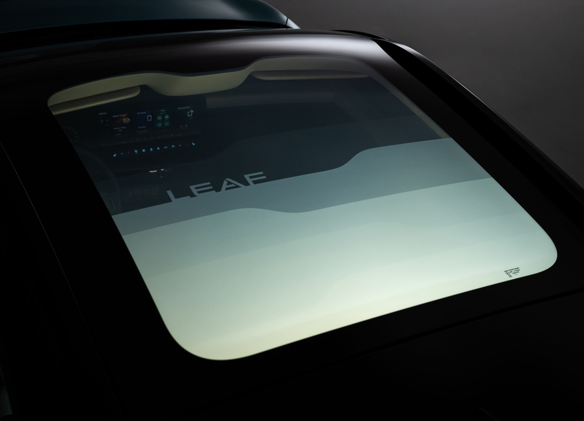 Nissan LEAF 2025