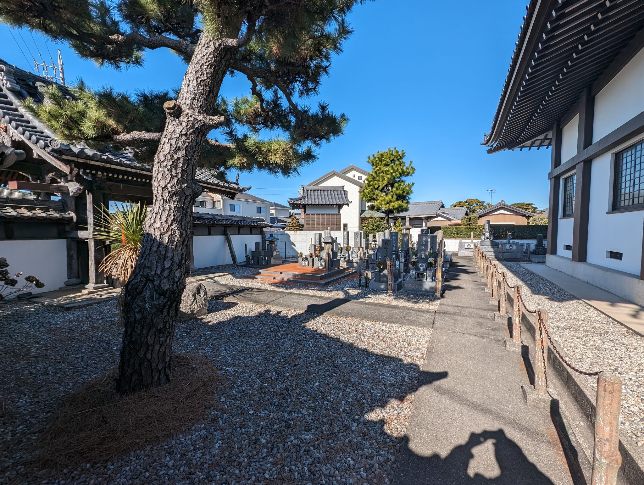 観音寺内　墓地