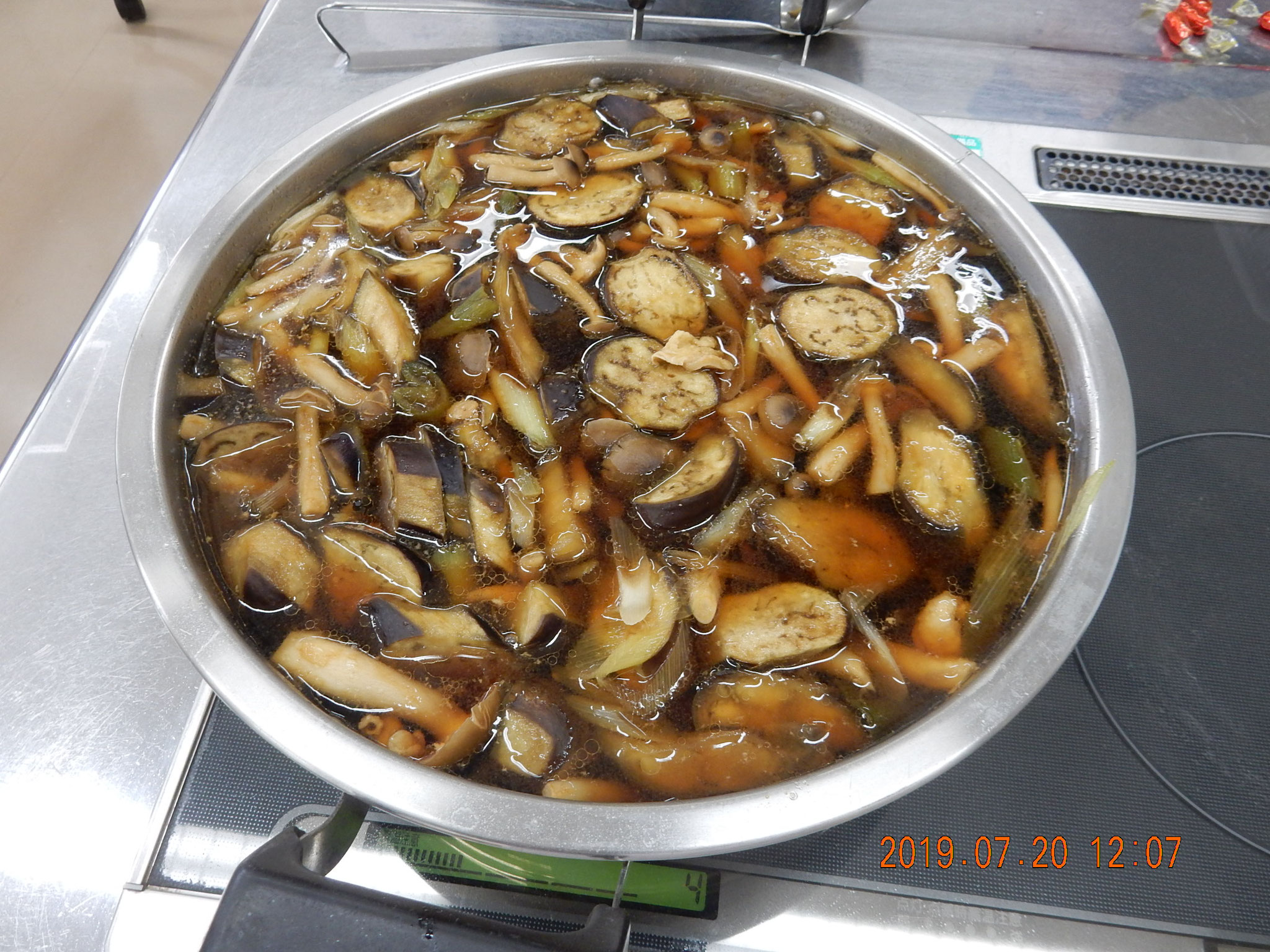茄子タップリの鶏南蛮つけ汁です
