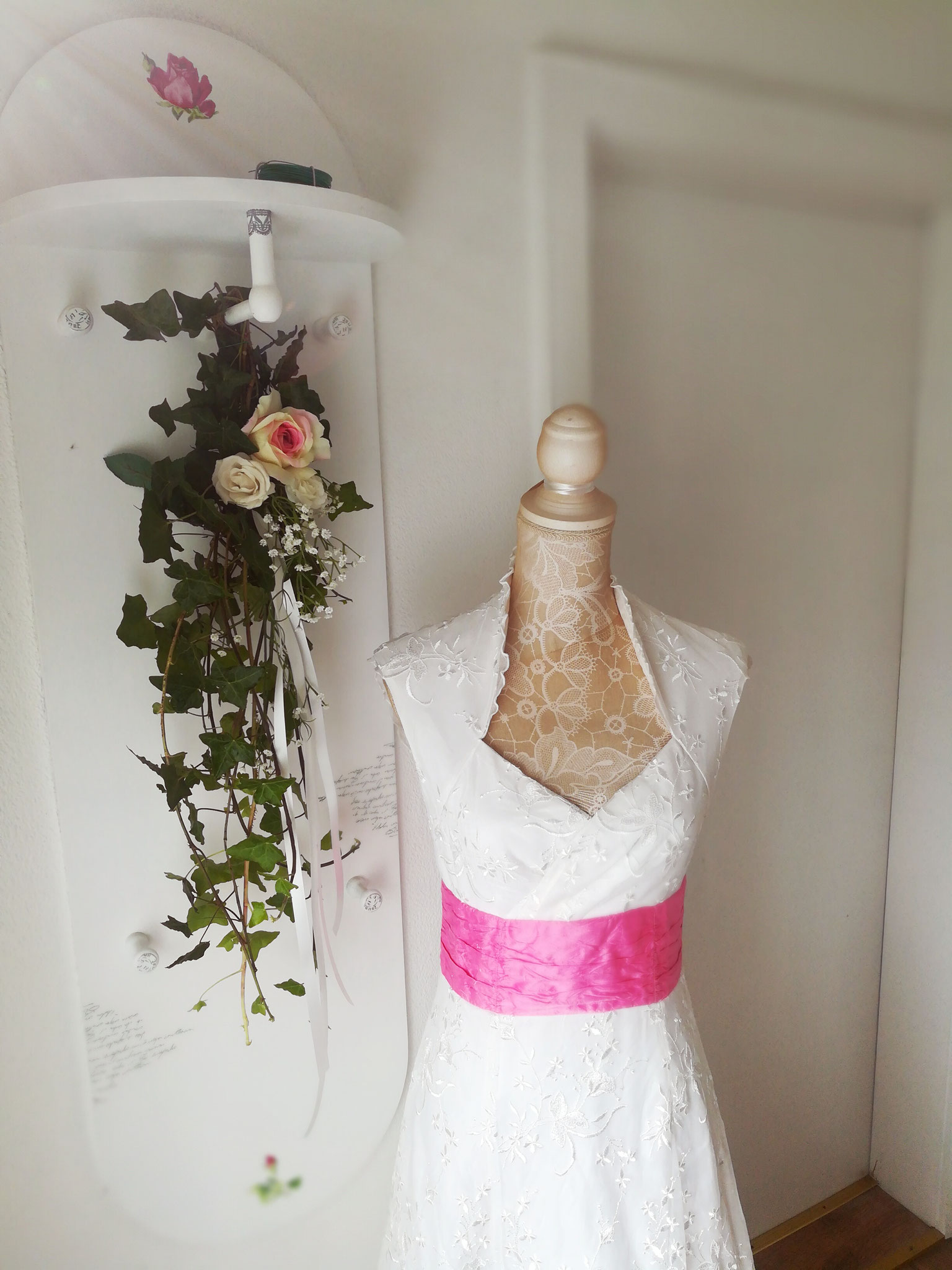 Ein Grunes Hochzeitskleid So Wundervoll Kann Nachhaltige Brautmode Aussehen Zeremonie Mit Maries Webseite