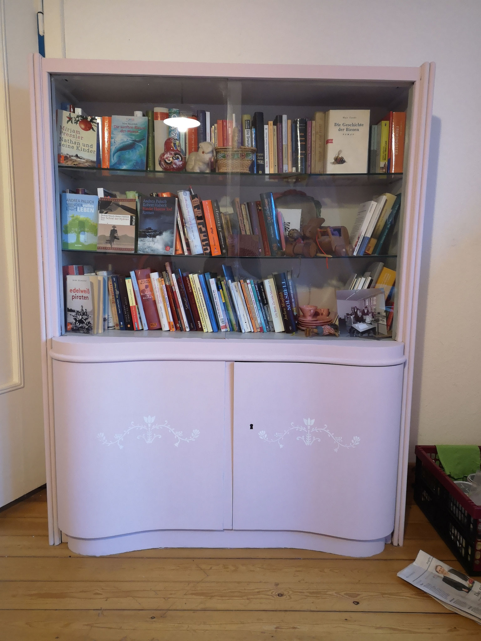 Nachher. Farbe Annie Sloan "Antoinette", Verzierung "Old White"