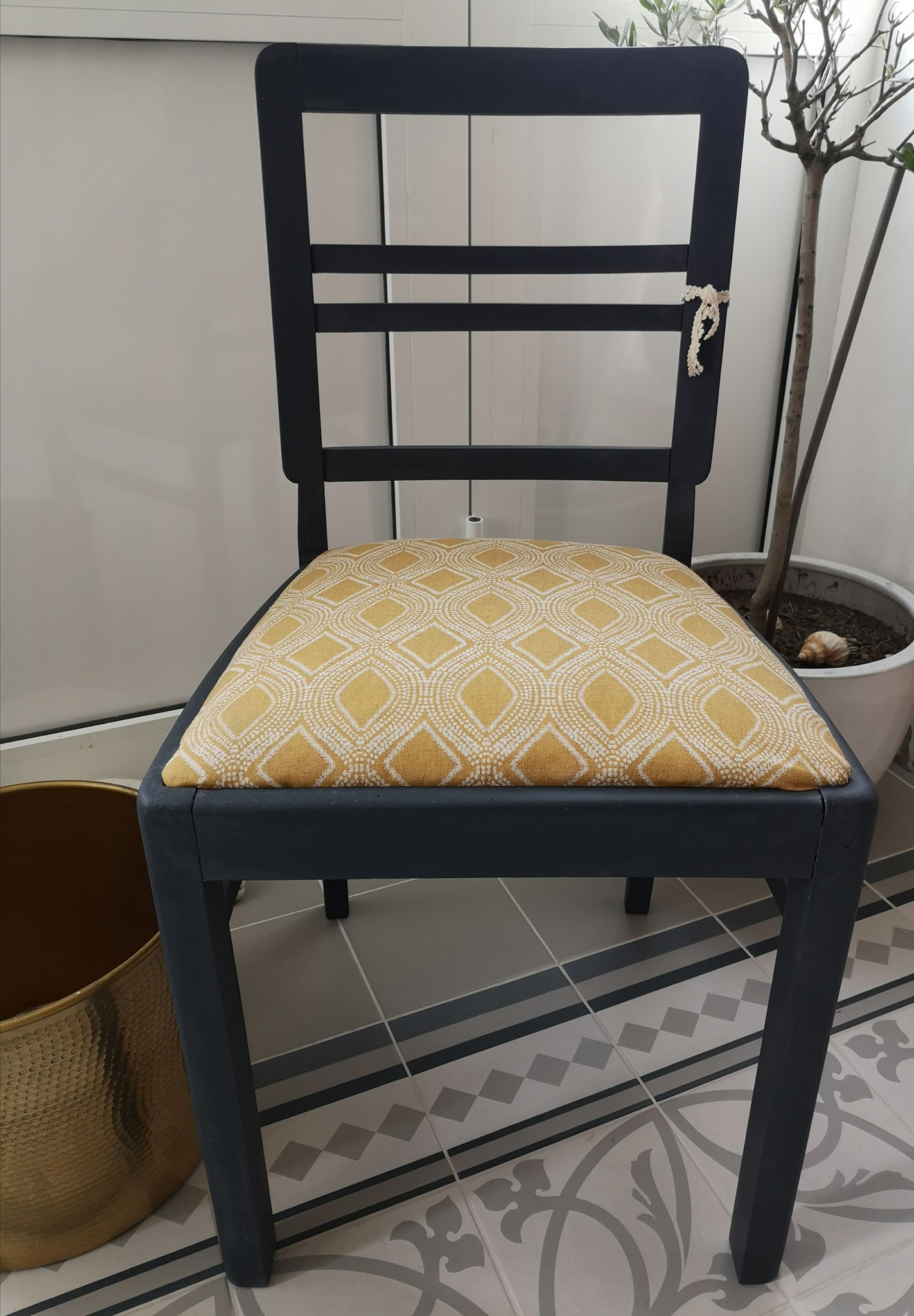 Nachher. Farbe YellowChair "181"