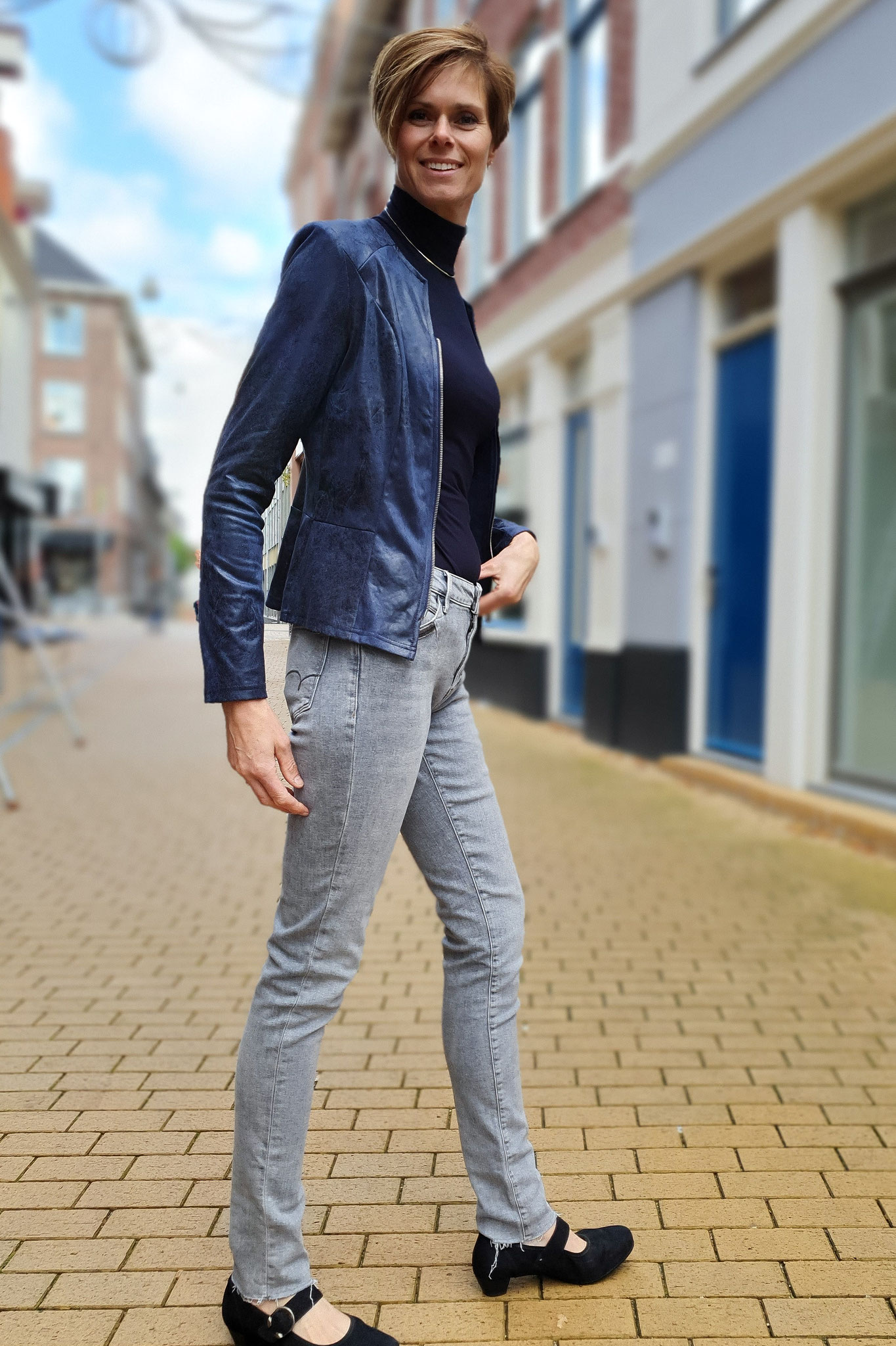 Jack zipper van het merk Lange Dame en een jeans van Mavi, model nicole