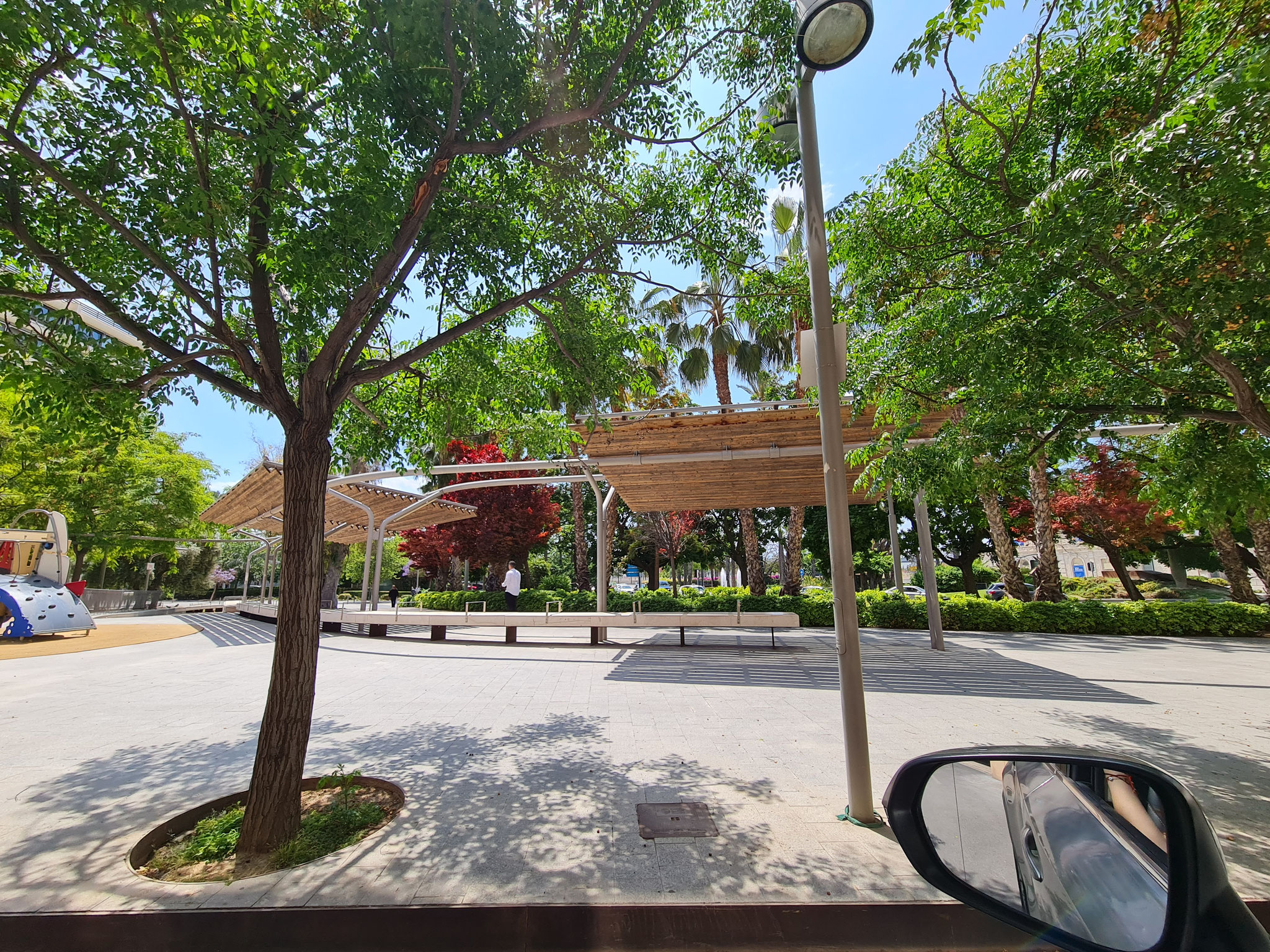 Alquiler oficina ubicacion estrategica centro Alicante en Avenida Oscar Espla, la mejor zona de negocios junto al puerto si busca oficina en alquiler en el centro para para trasladar su despacho, establecer y expandir su negocio en la Costa Blanca