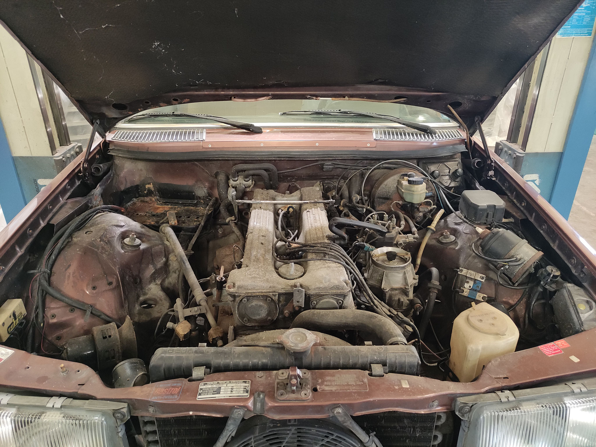 Vano motore auto prima