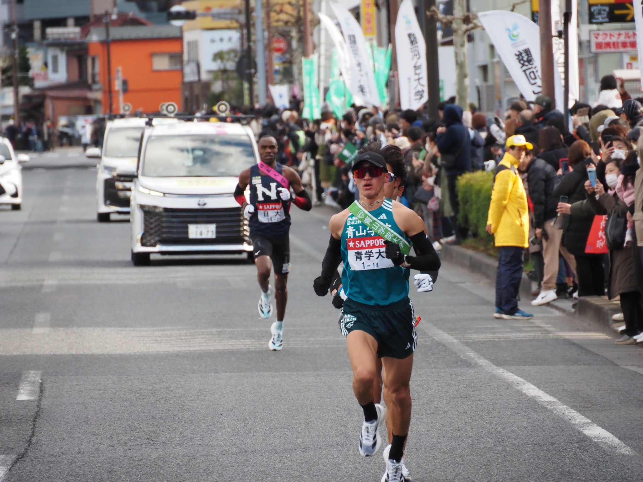 飯田選手、追い上げを図り順位を上げます！