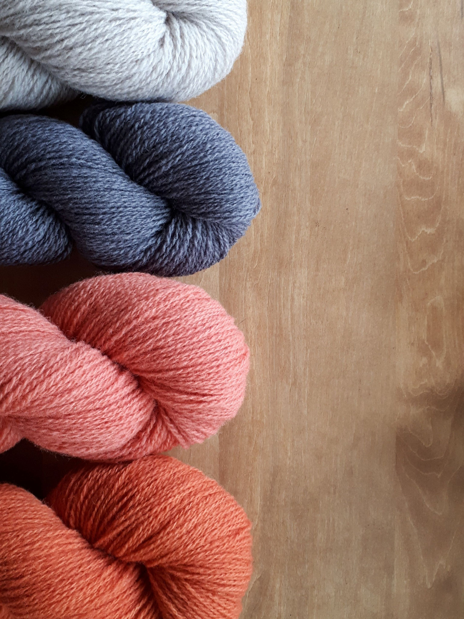 Home Tulliver naturally dyed yarns, handmade in Berlin Tulliver Yarn