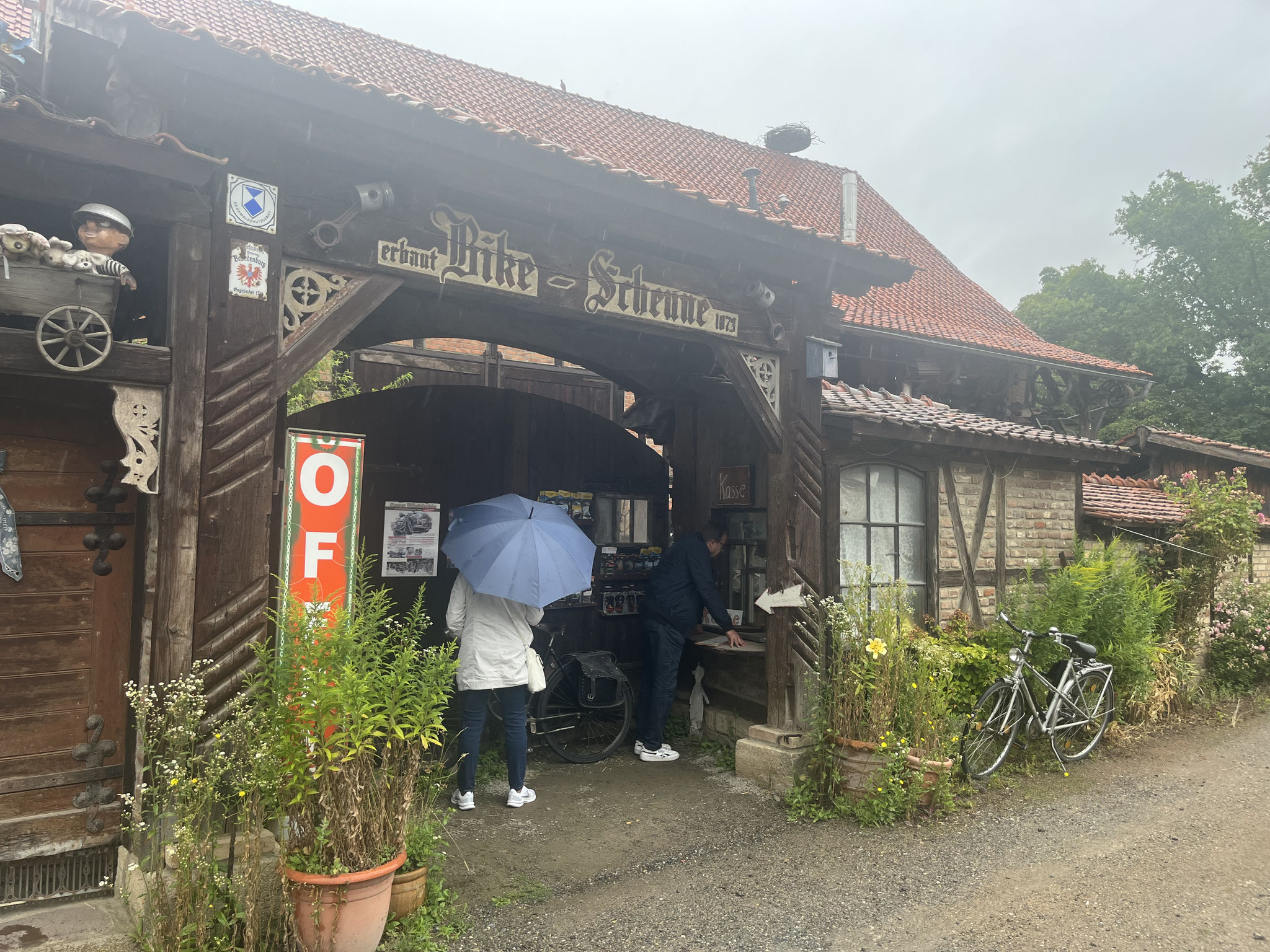 Eingang und Kasse - 12,50 €